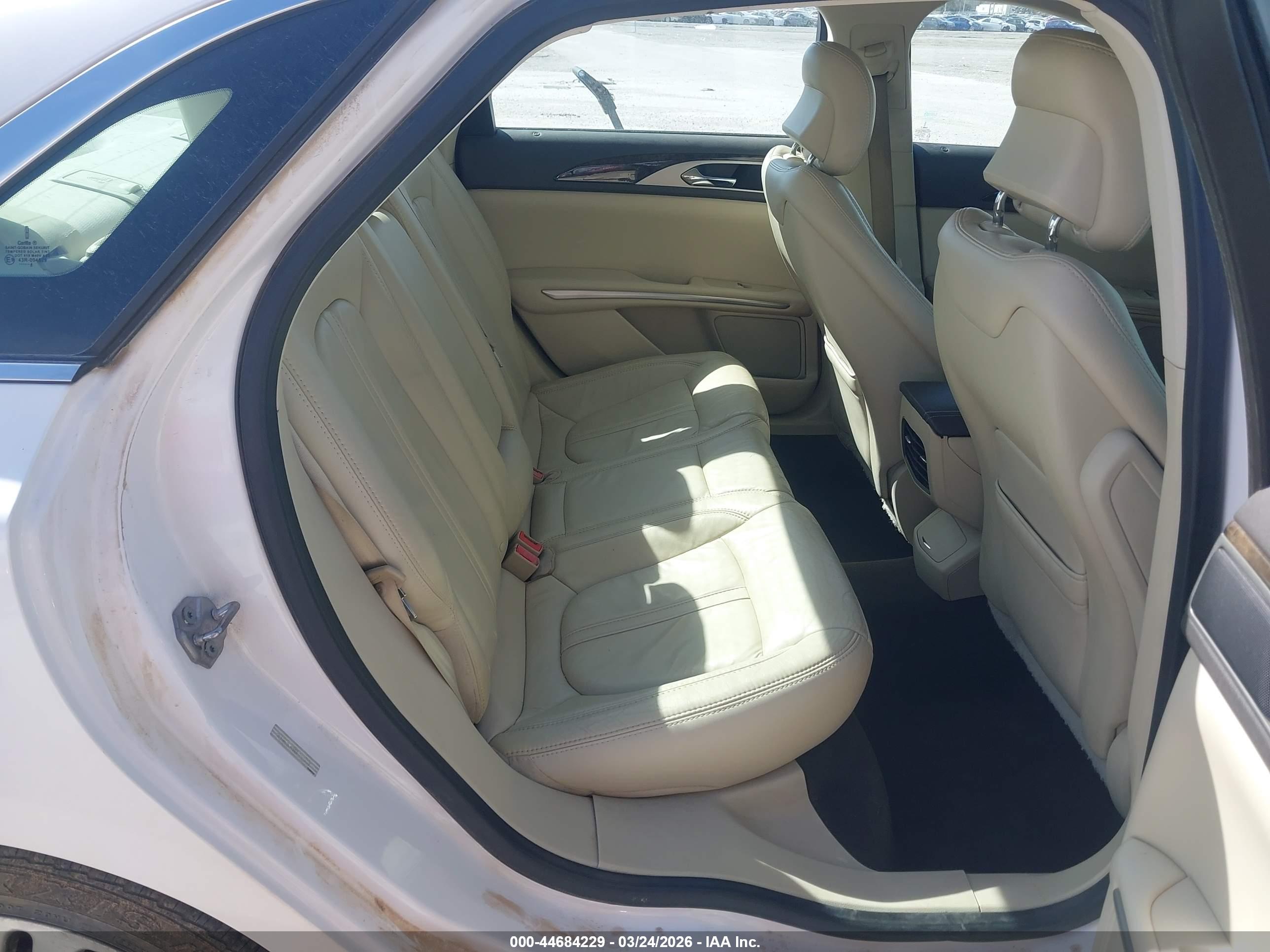 LINCOLN MKZ image 8