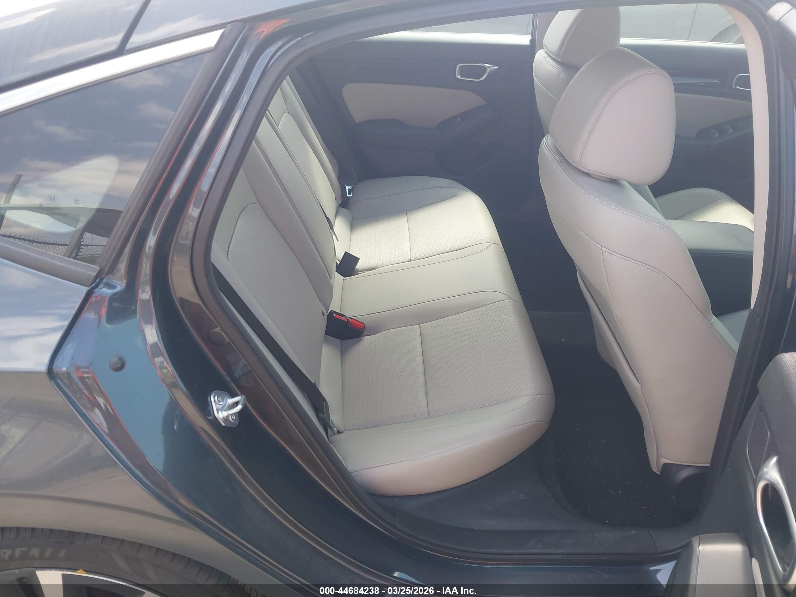 HONDA CIVIC image 8