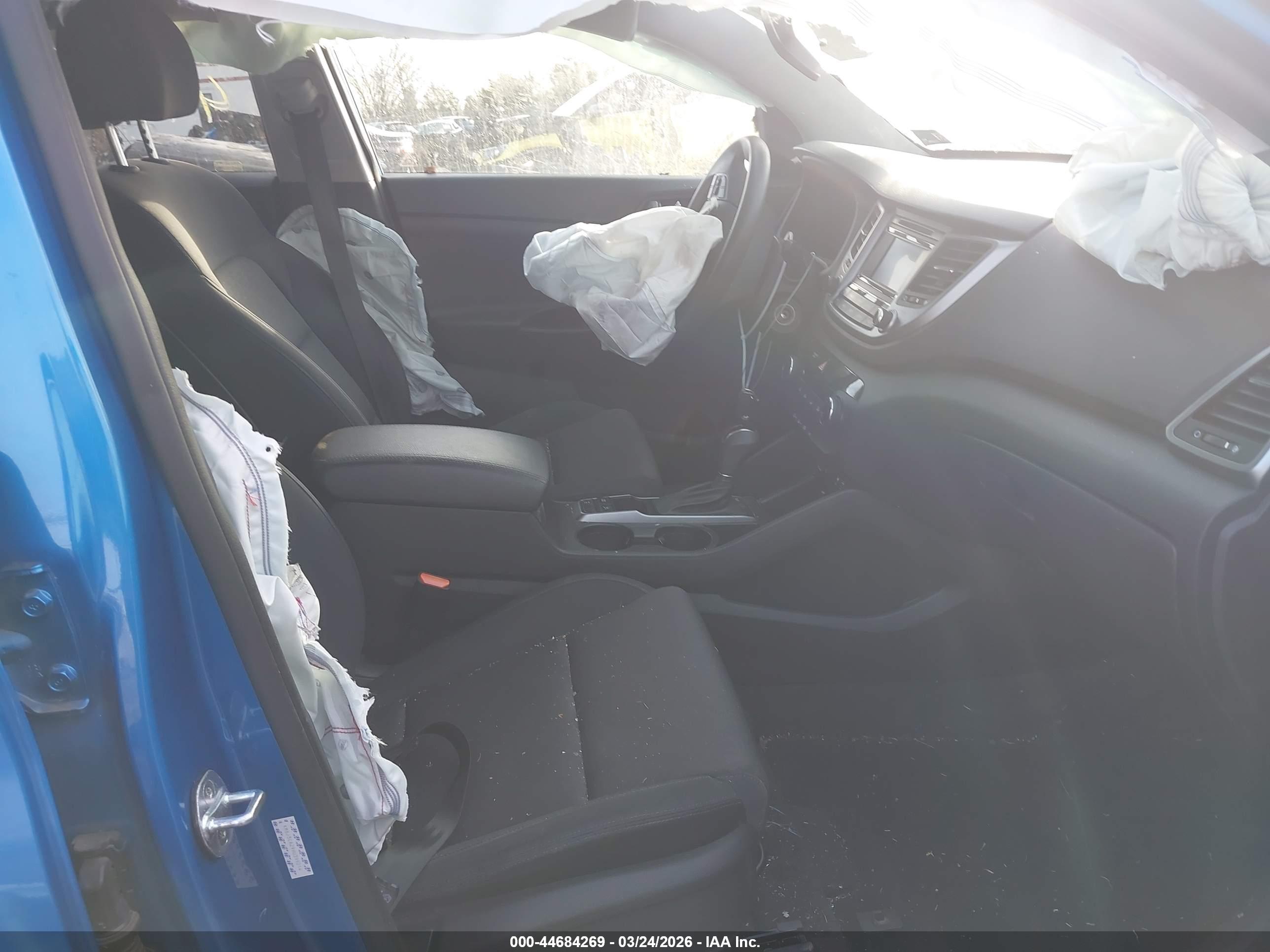 HYUNDAI TUCSON image 5