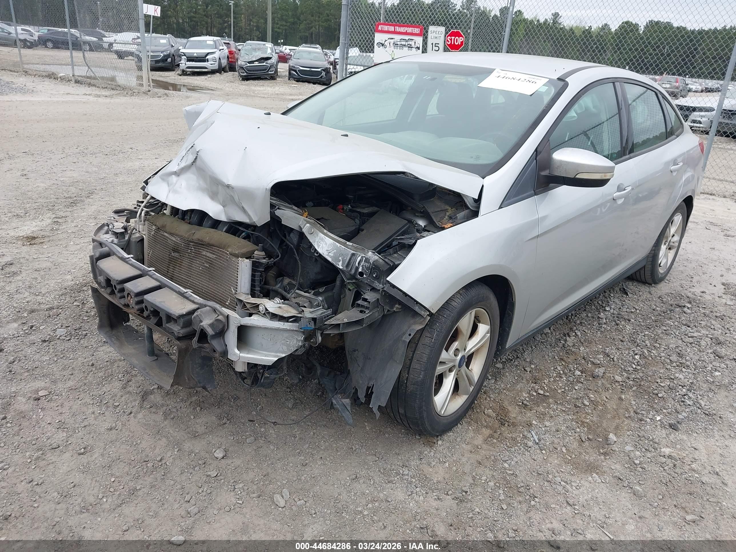 FORD FOCUS image 2