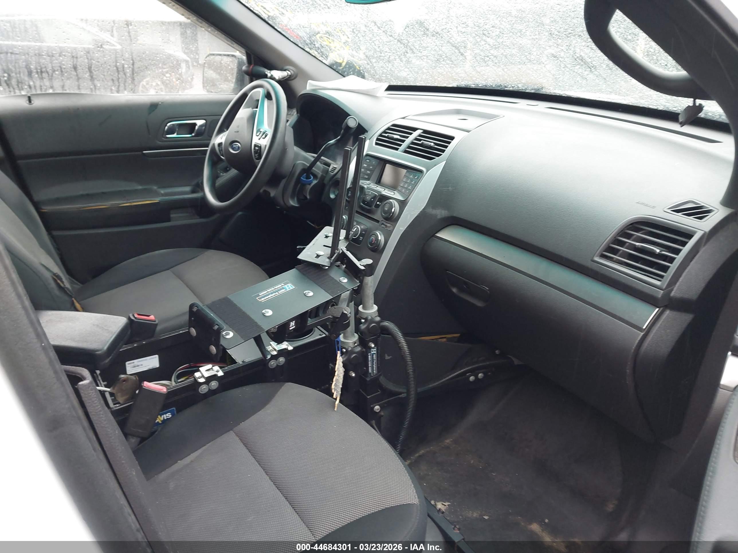 FORD UTILITY image 5