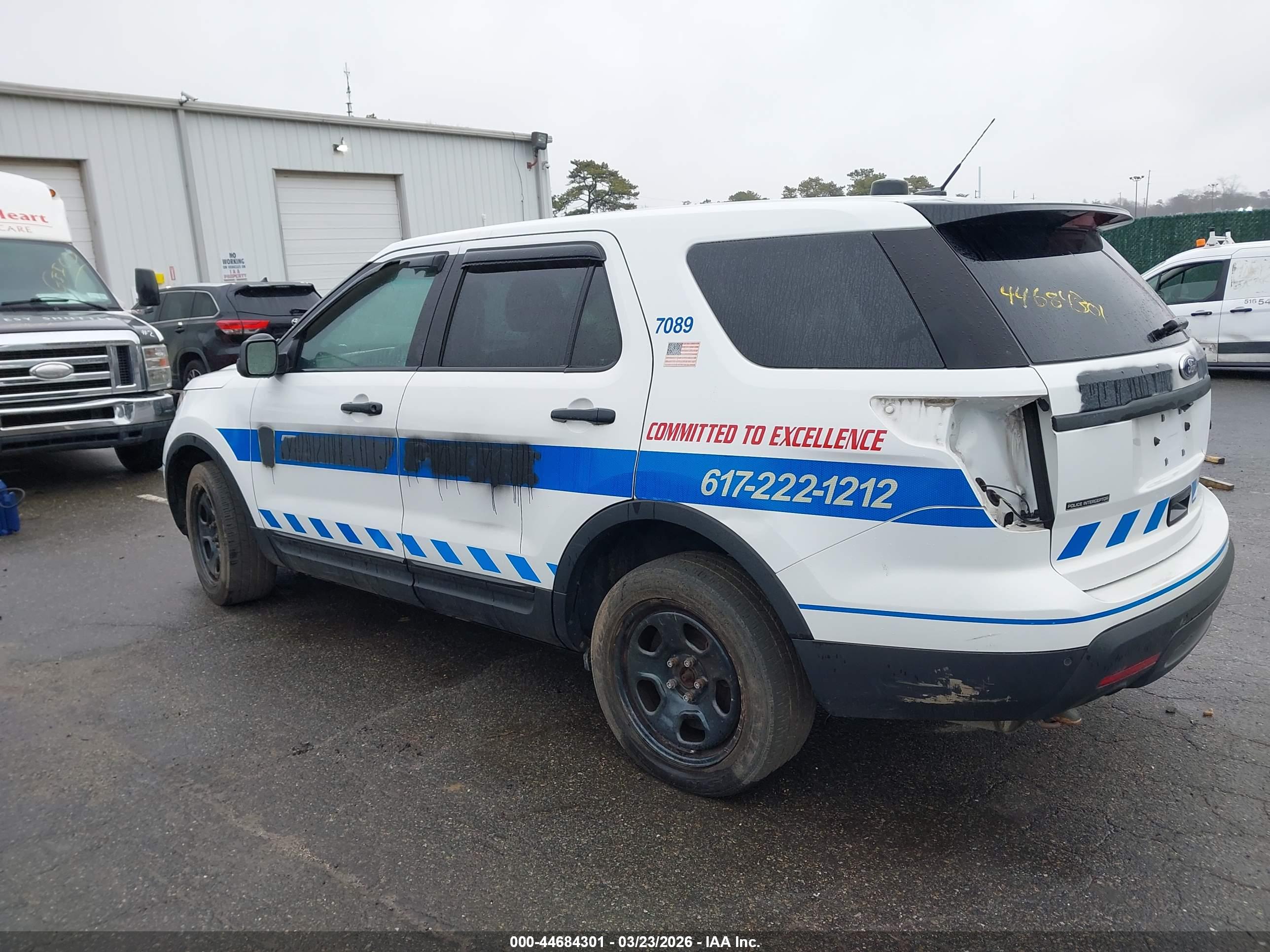 FORD UTILITY image 6