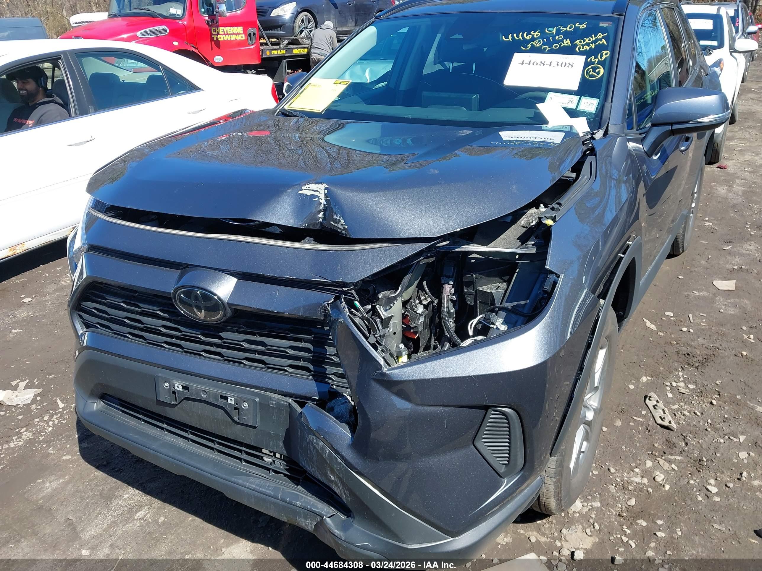 TOYOTA RAV4 image 6