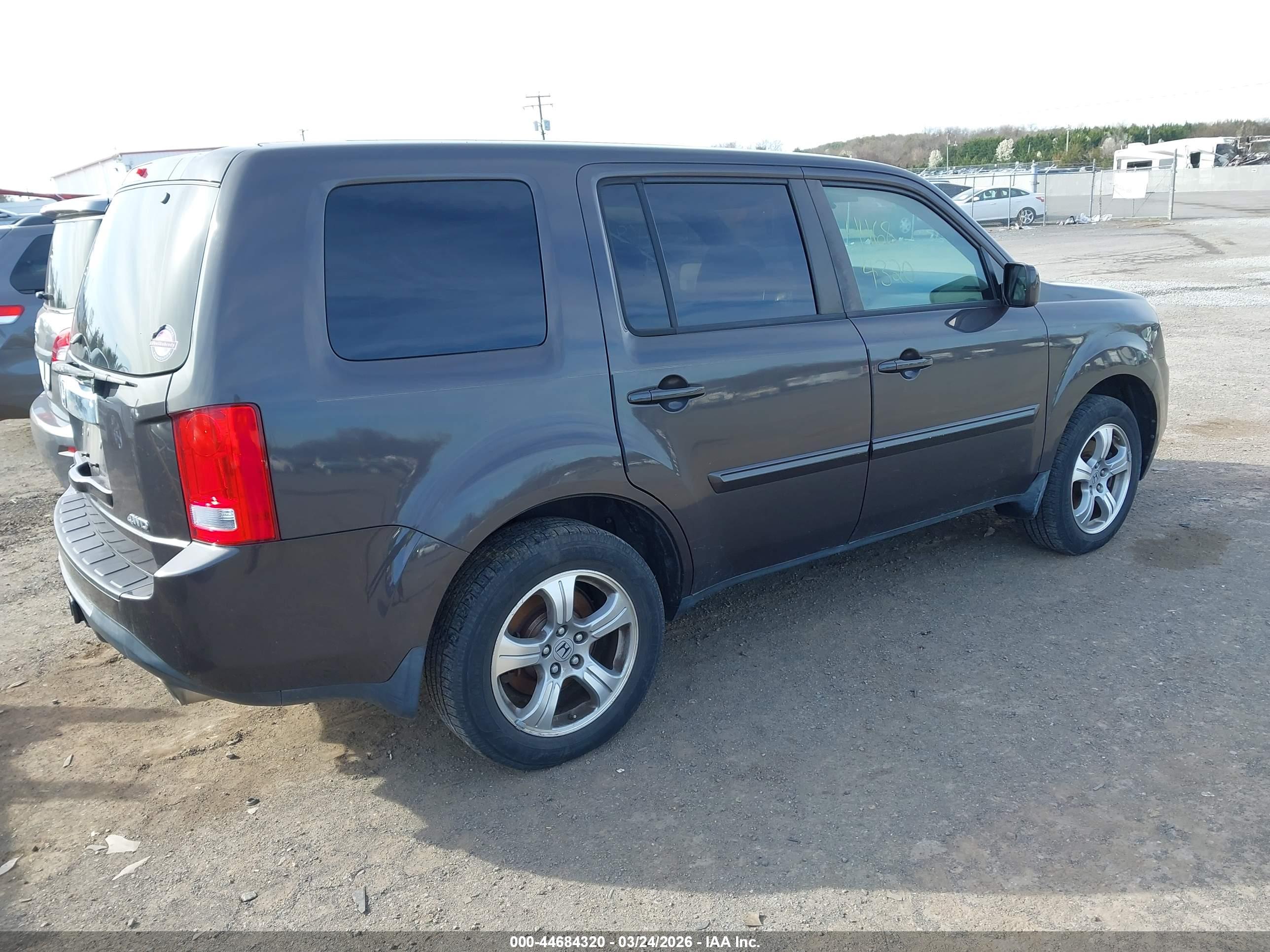 HONDA PILOT image 4