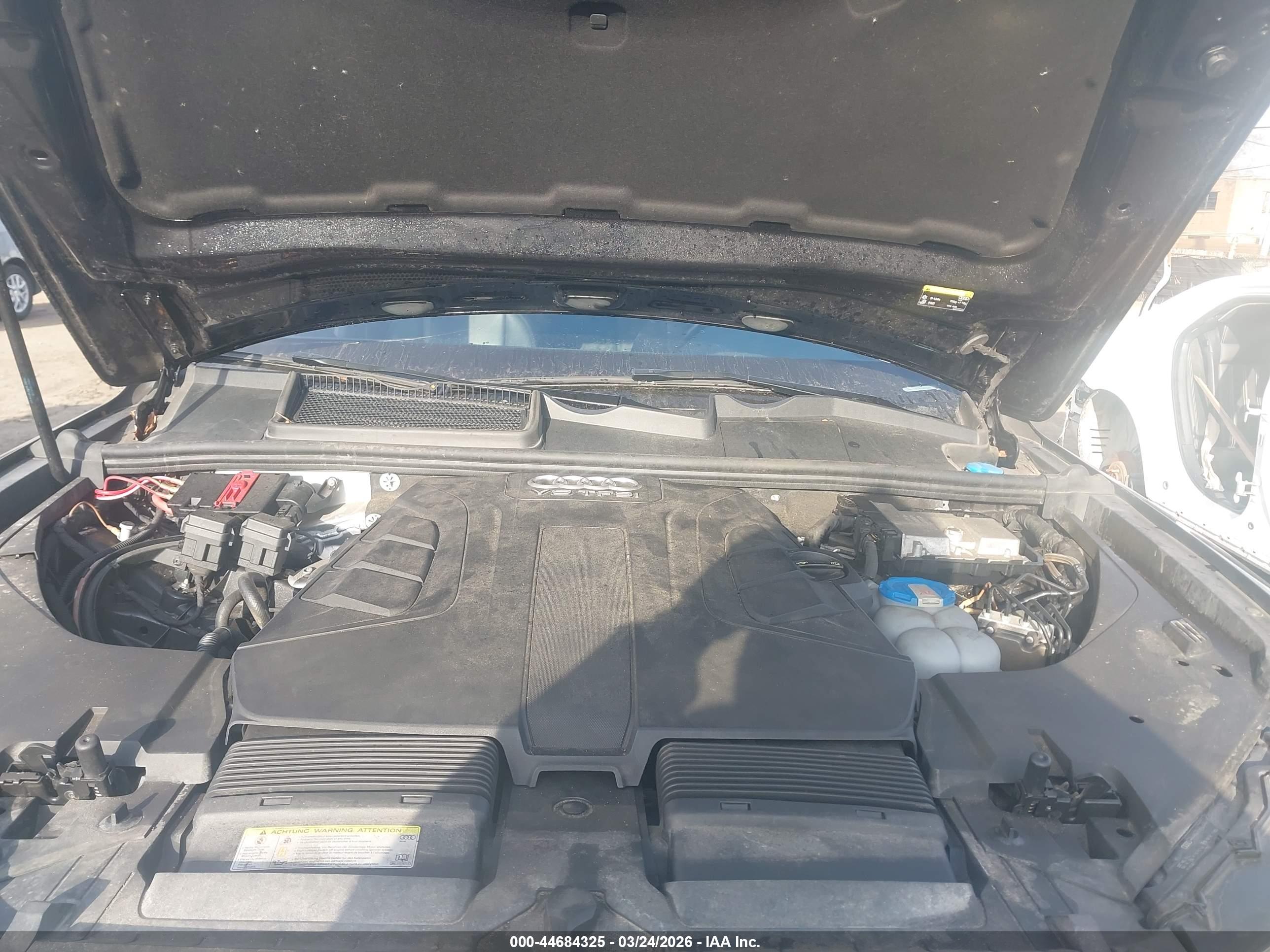 AUDI Q7 image 10