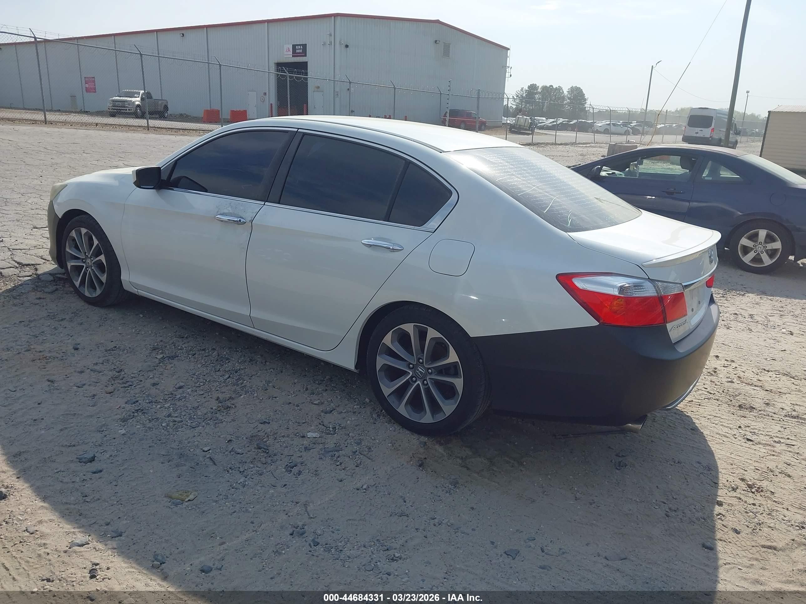 HONDA ACCORD image 3