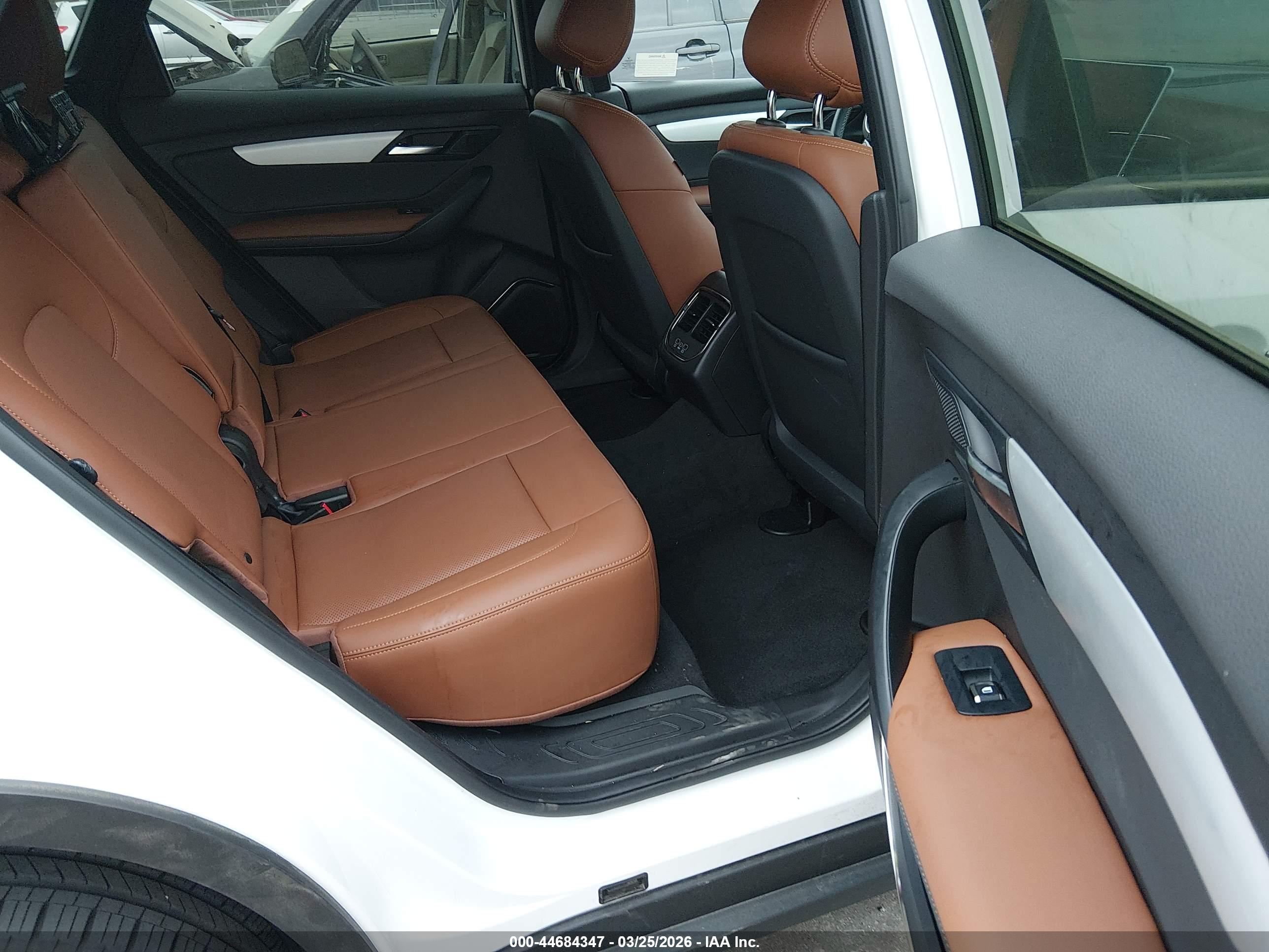 VINFAST VF image 8