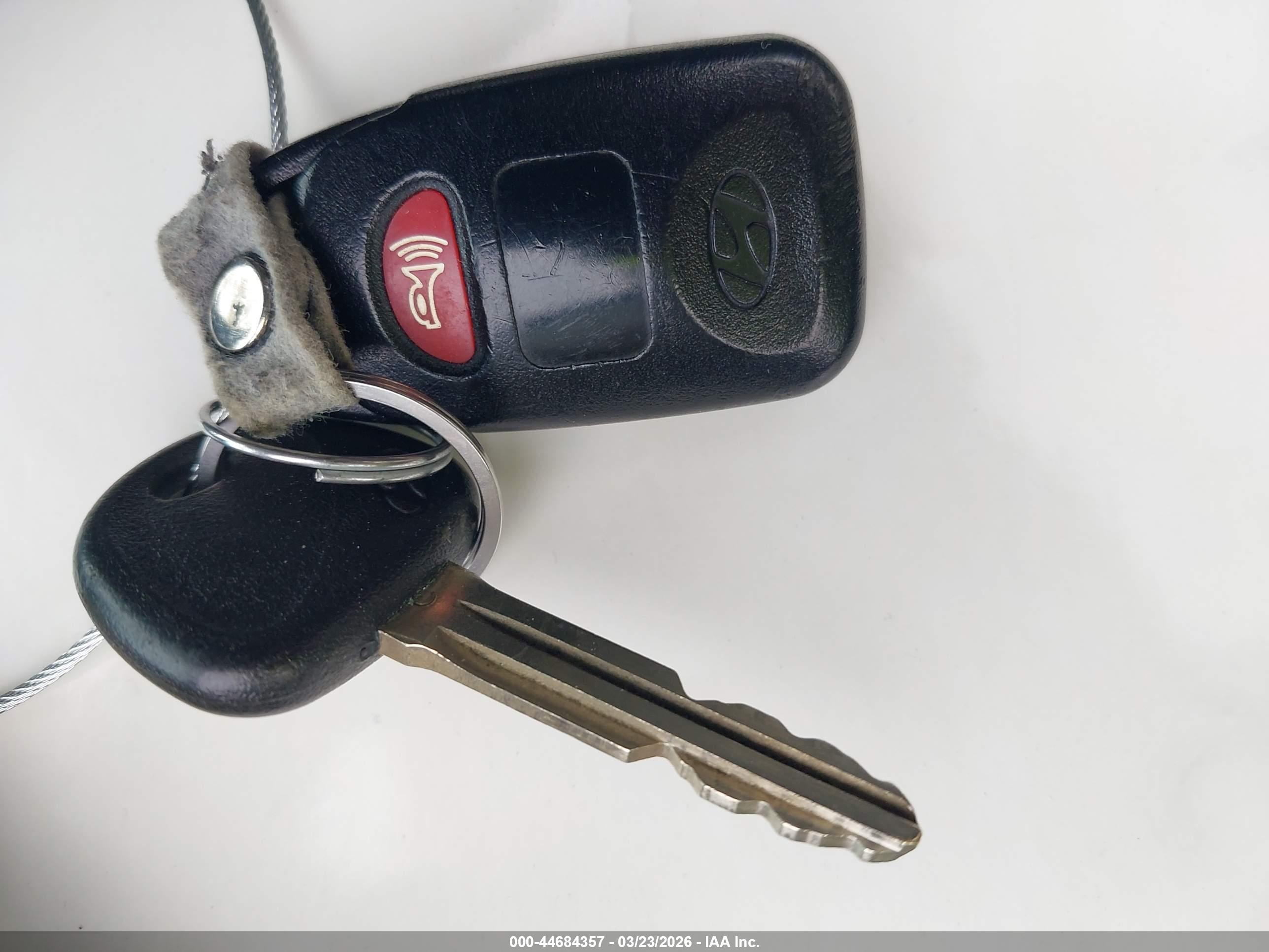 HYUNDAI ELANTRA image 11