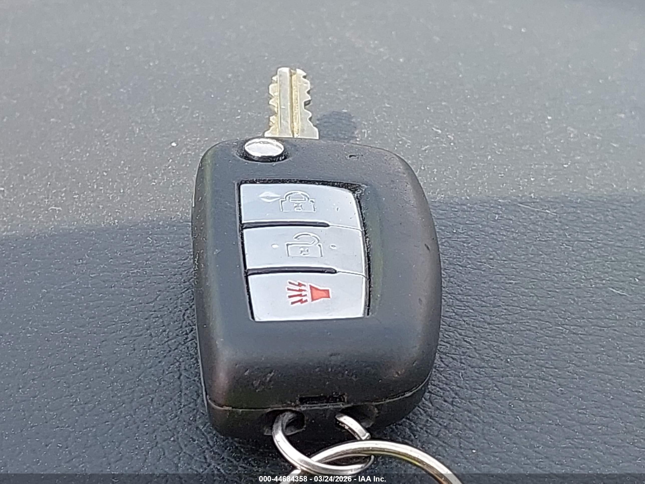 NISSAN ROGUE image 11