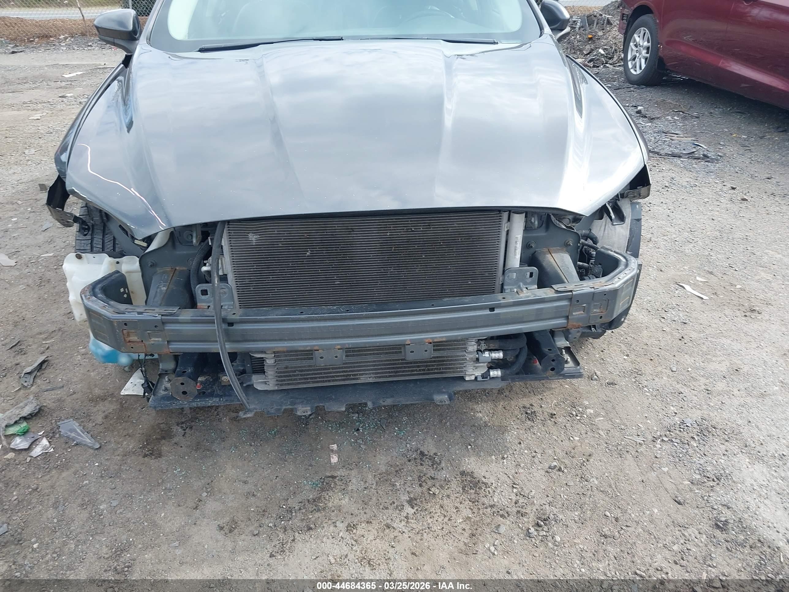 FORD FUSION image 6