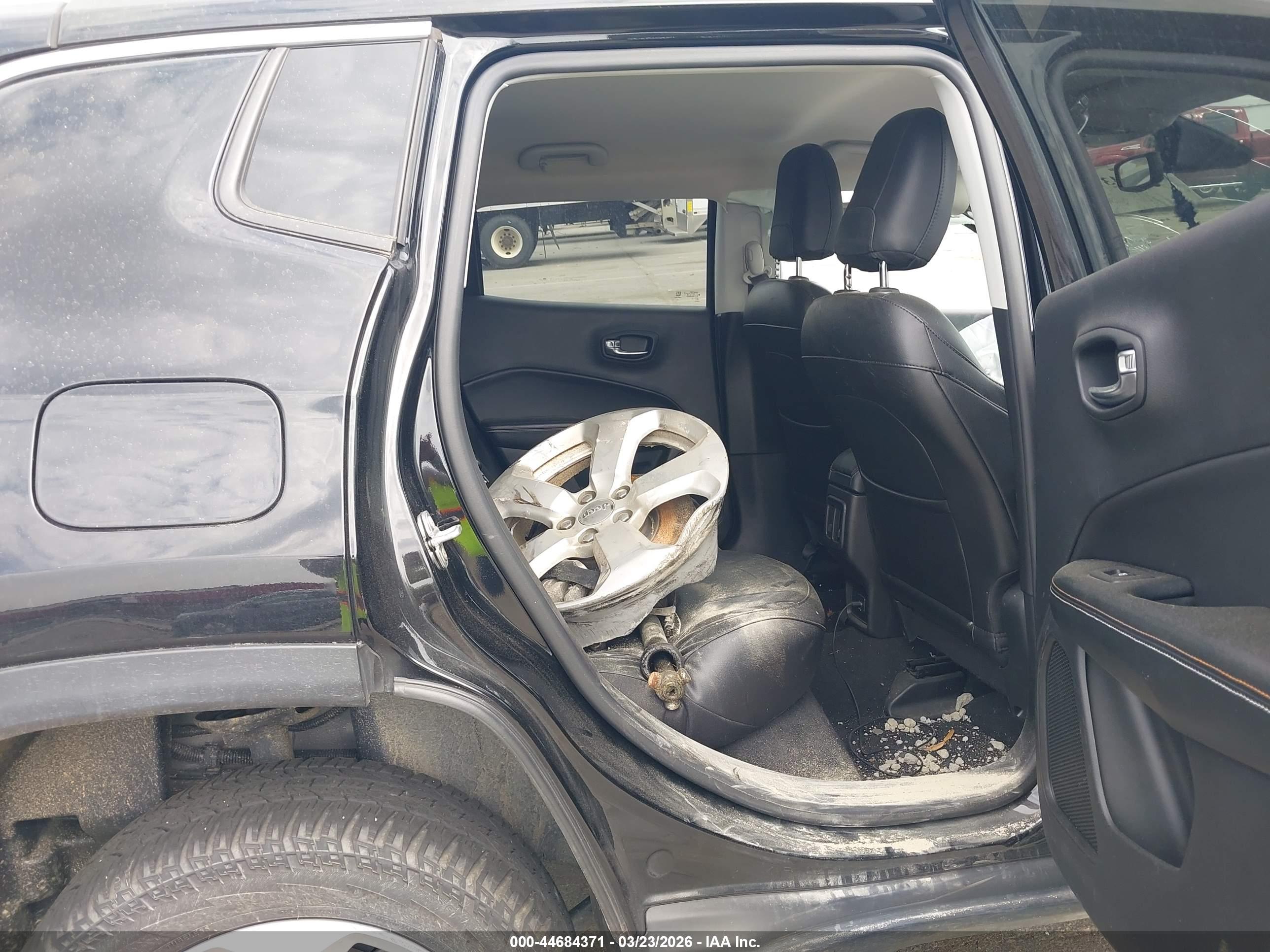 JEEP COMPASS image 8