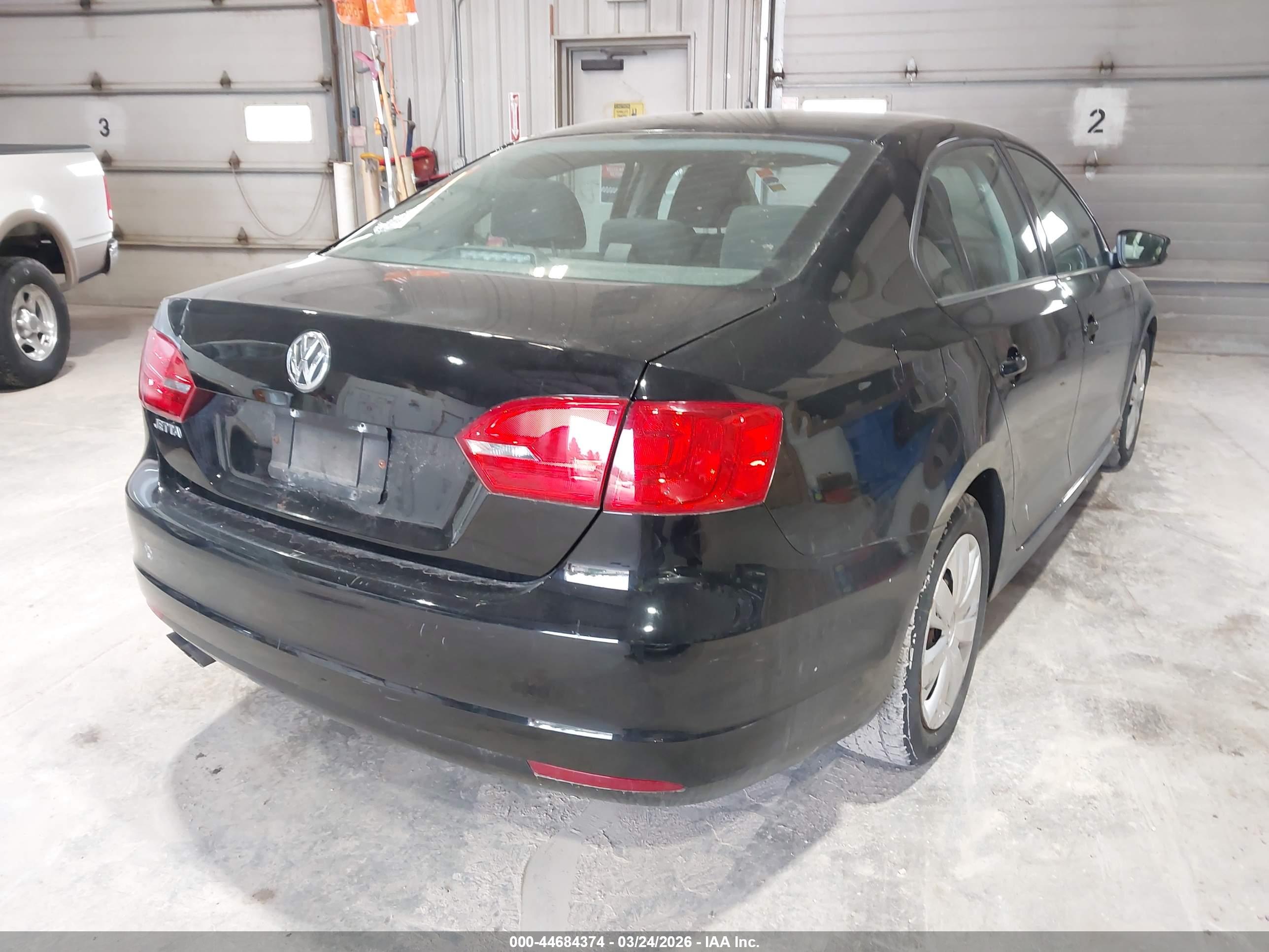 VOLKSWAGEN JETTA image 4