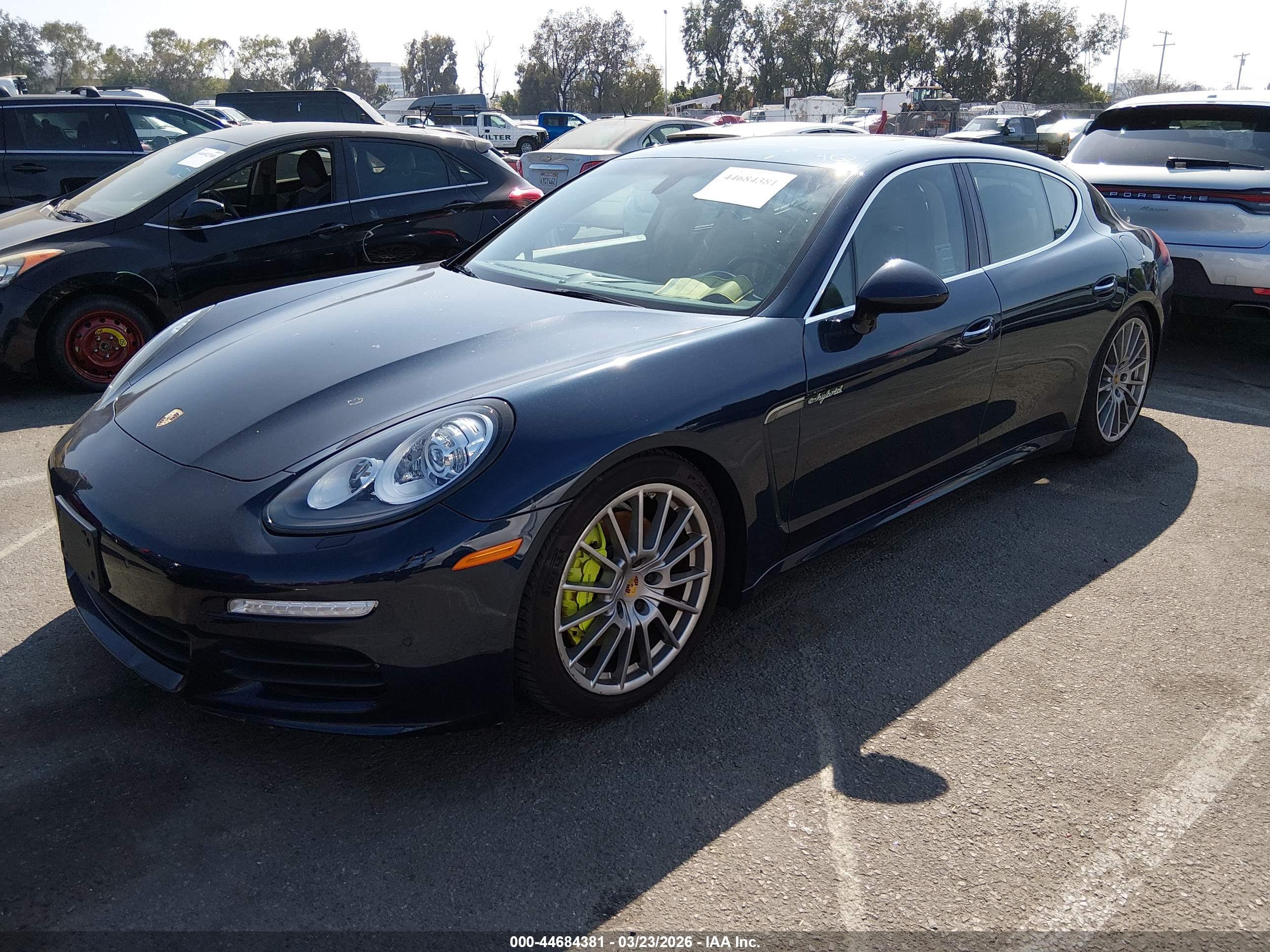 PORSCHE PANAMERA image 2