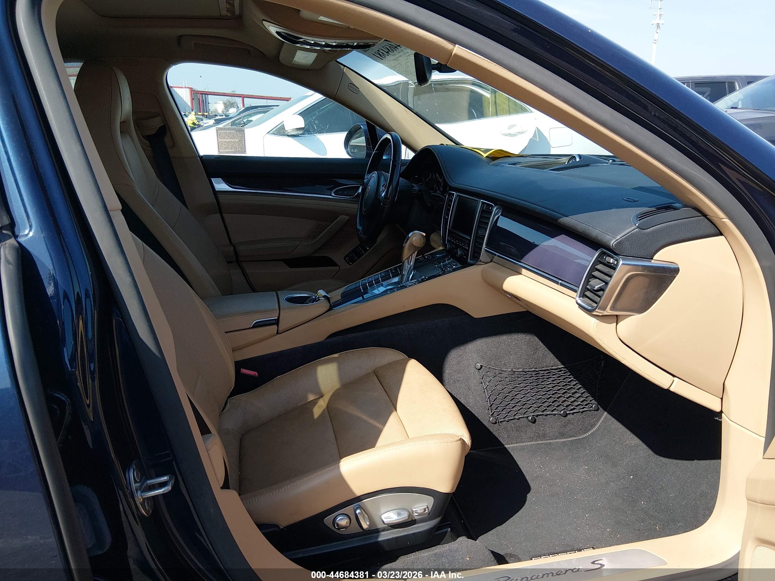 PORSCHE PANAMERA image 5