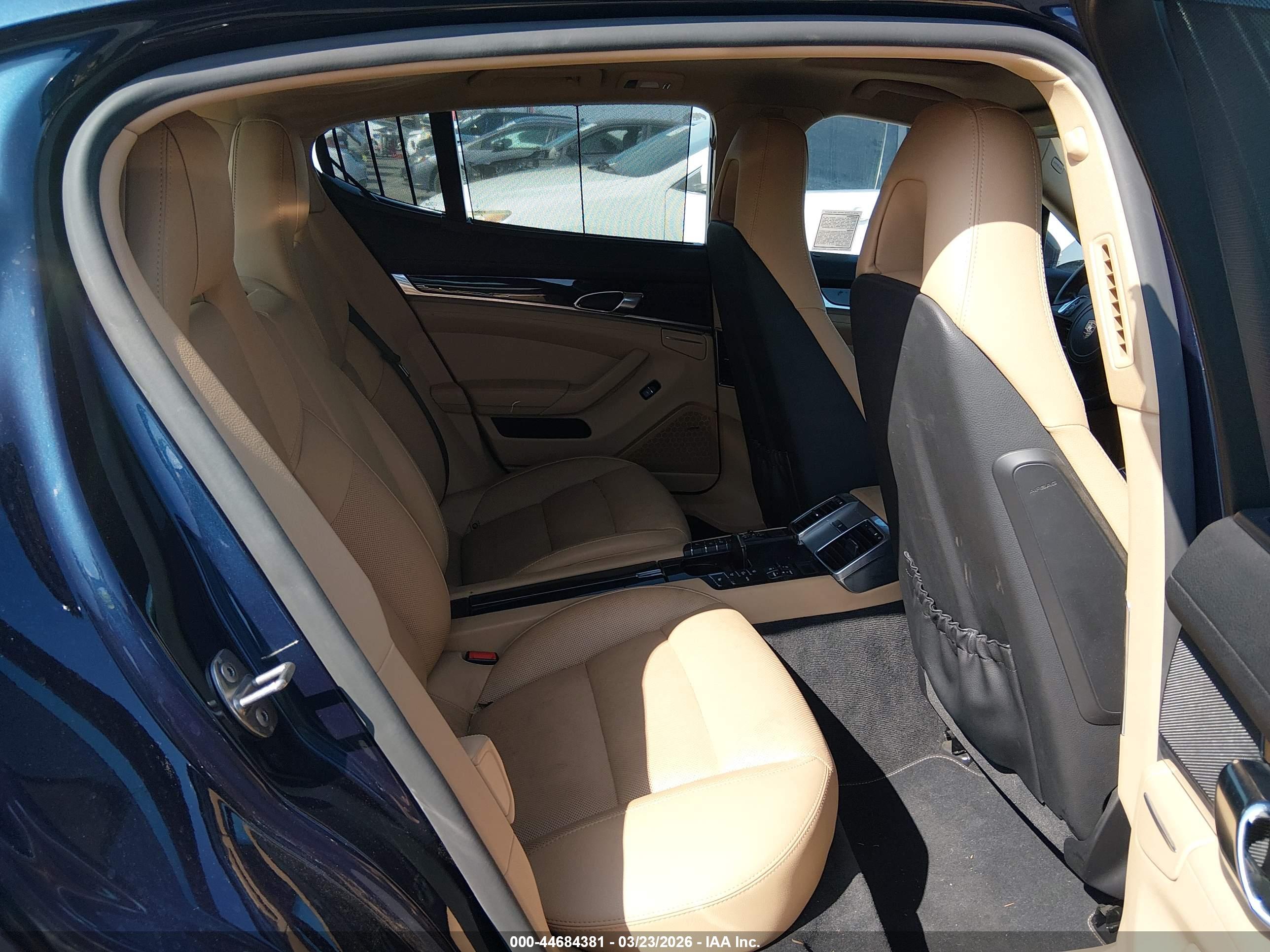 PORSCHE PANAMERA image 8