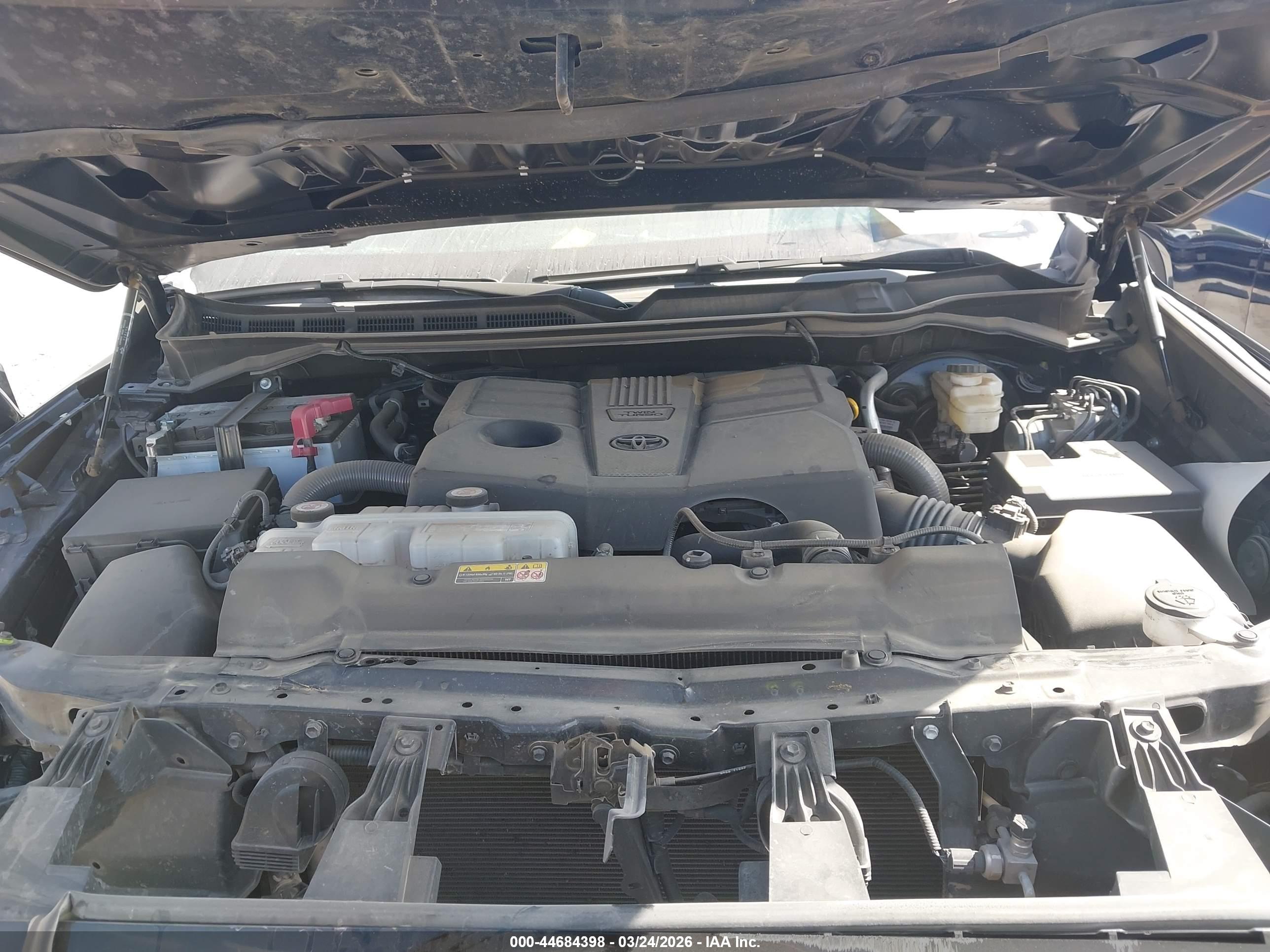 TOYOTA TUNDRA image 10