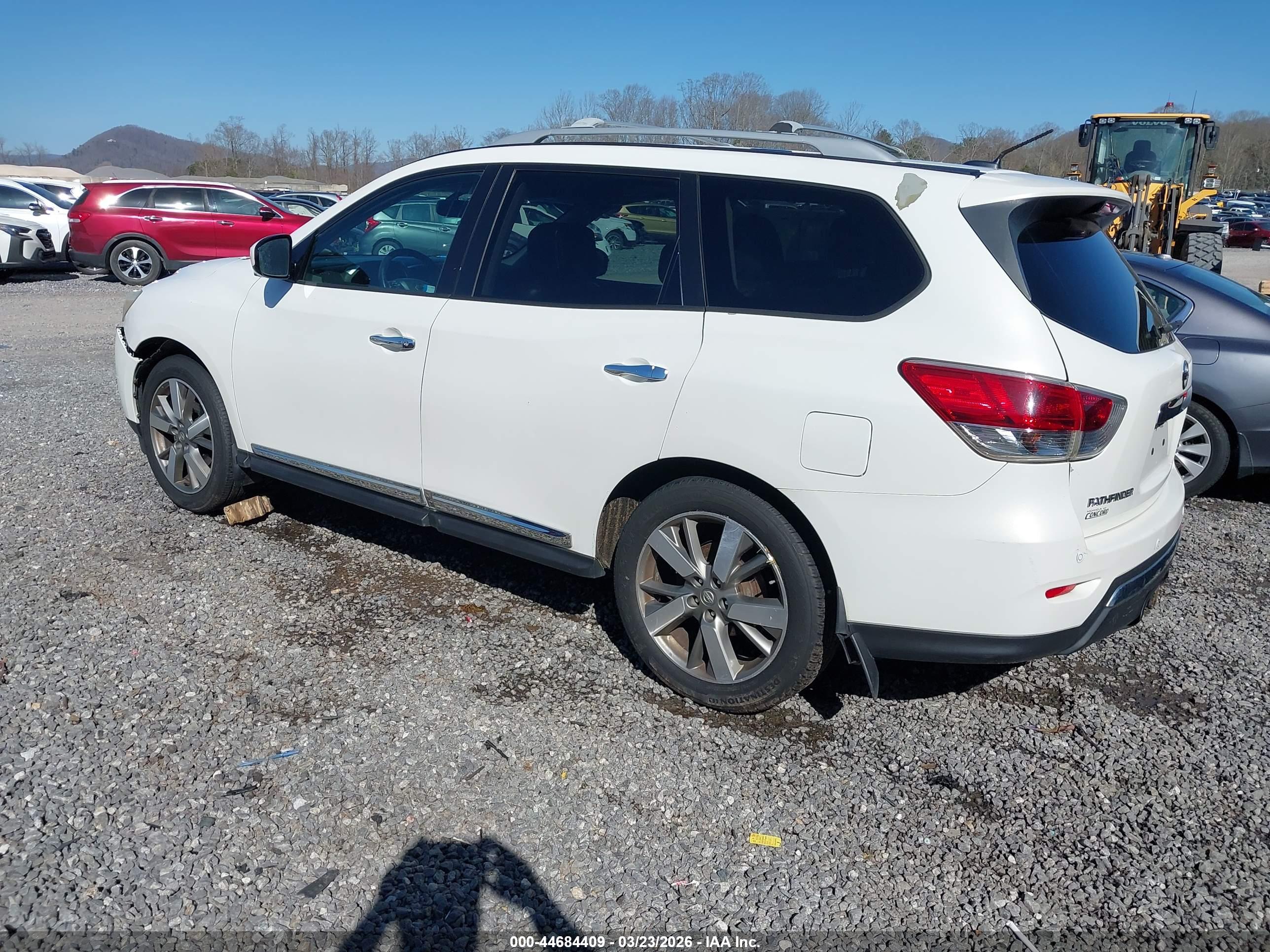 NISSAN PATHFINDER image 3