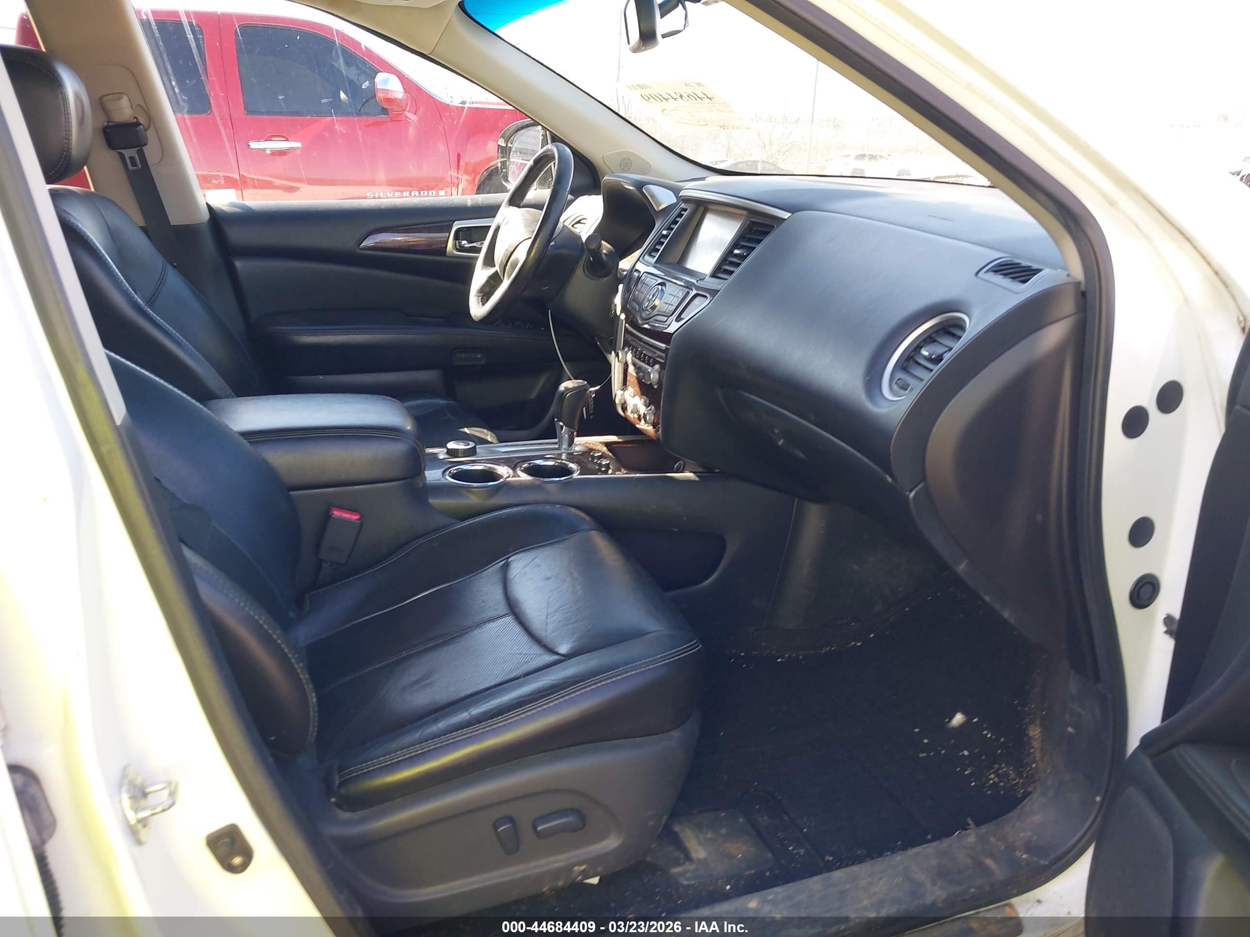 NISSAN PATHFINDER image 5