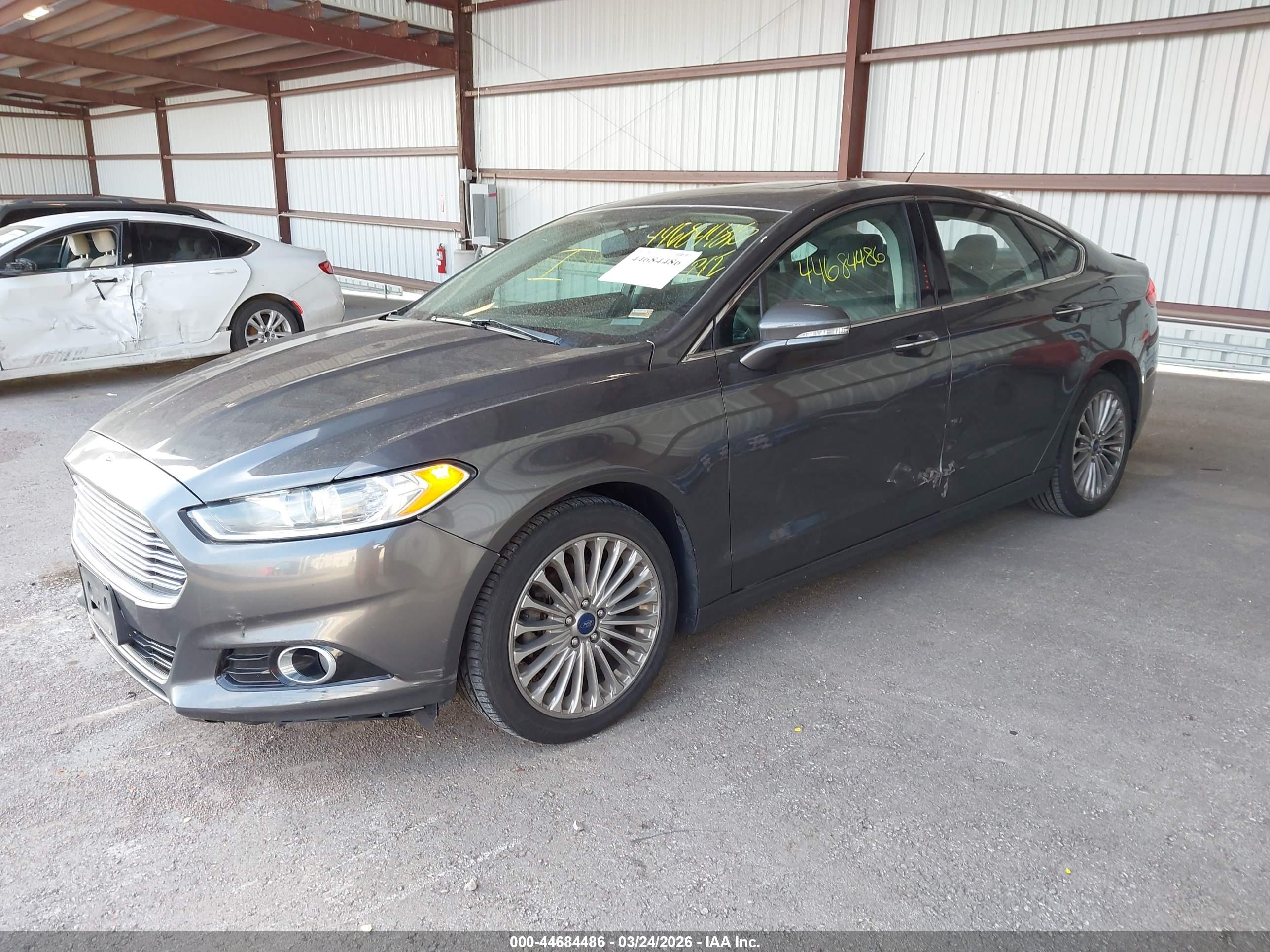 FORD FUSION image 2