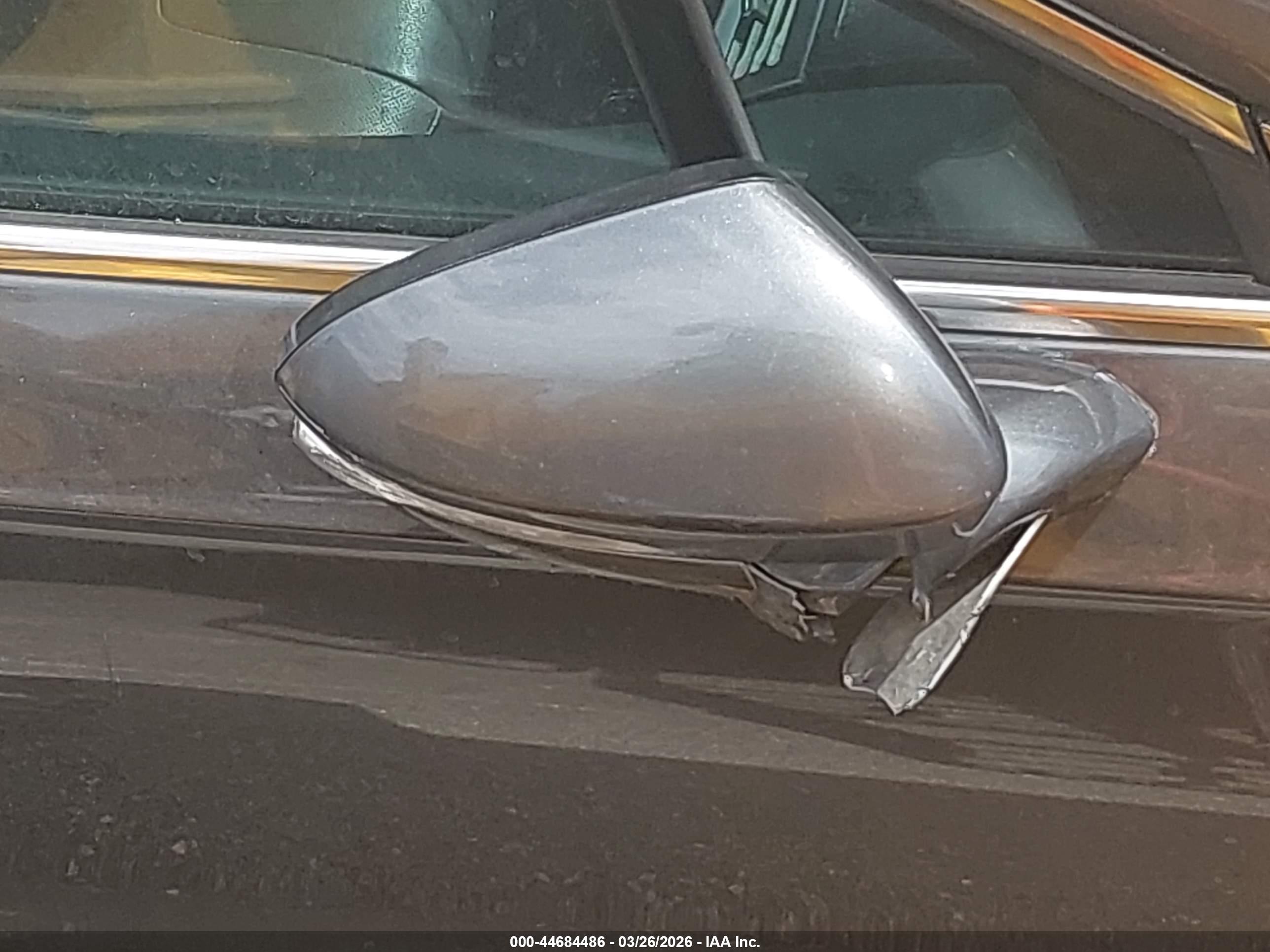 FORD FUSION image 6