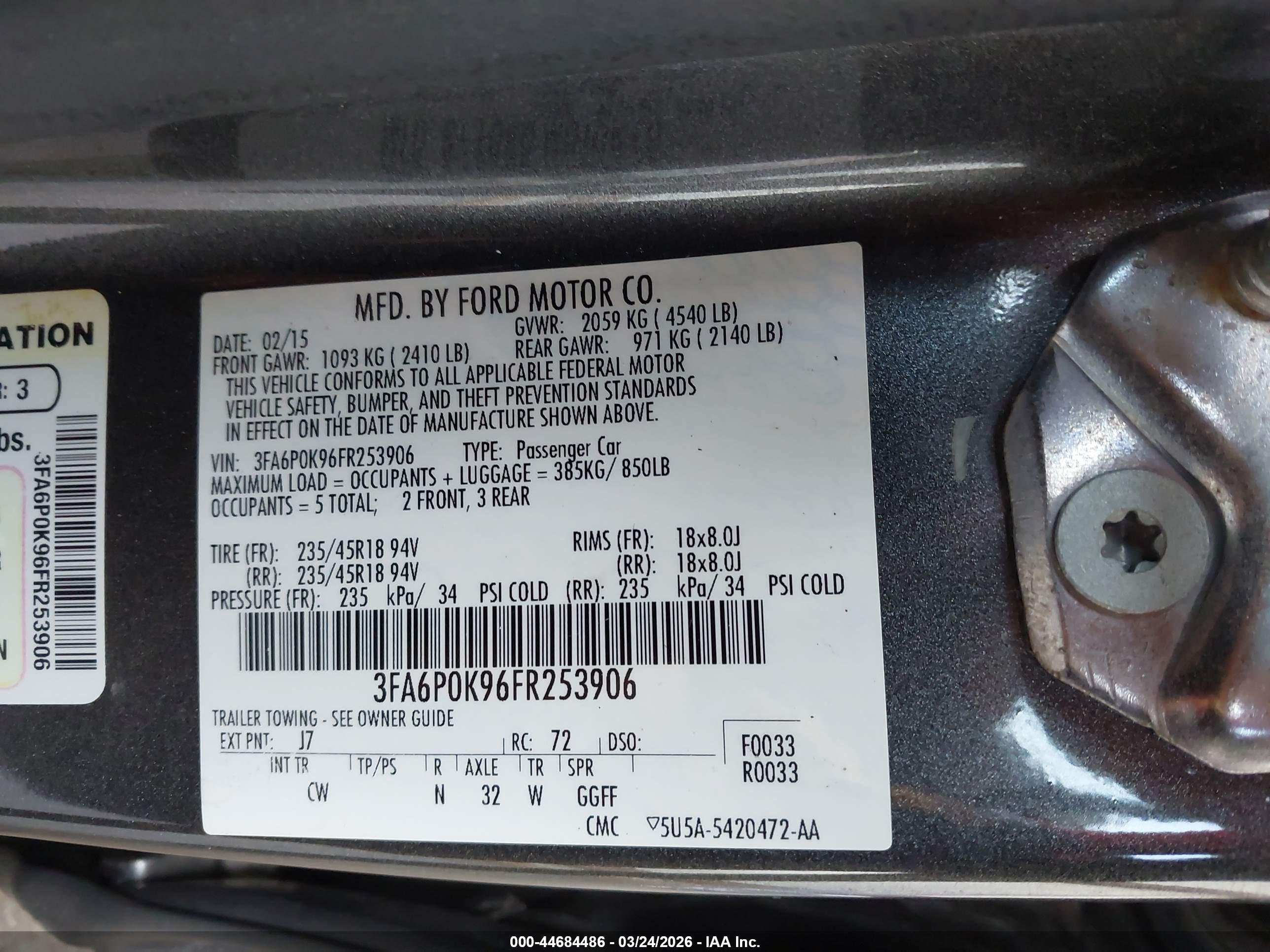 FORD FUSION image 9