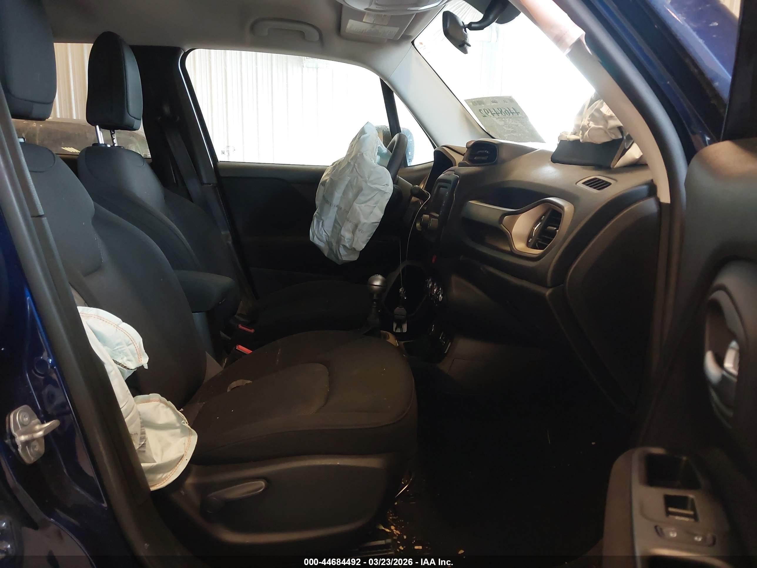 JEEP RENEGADE image 5