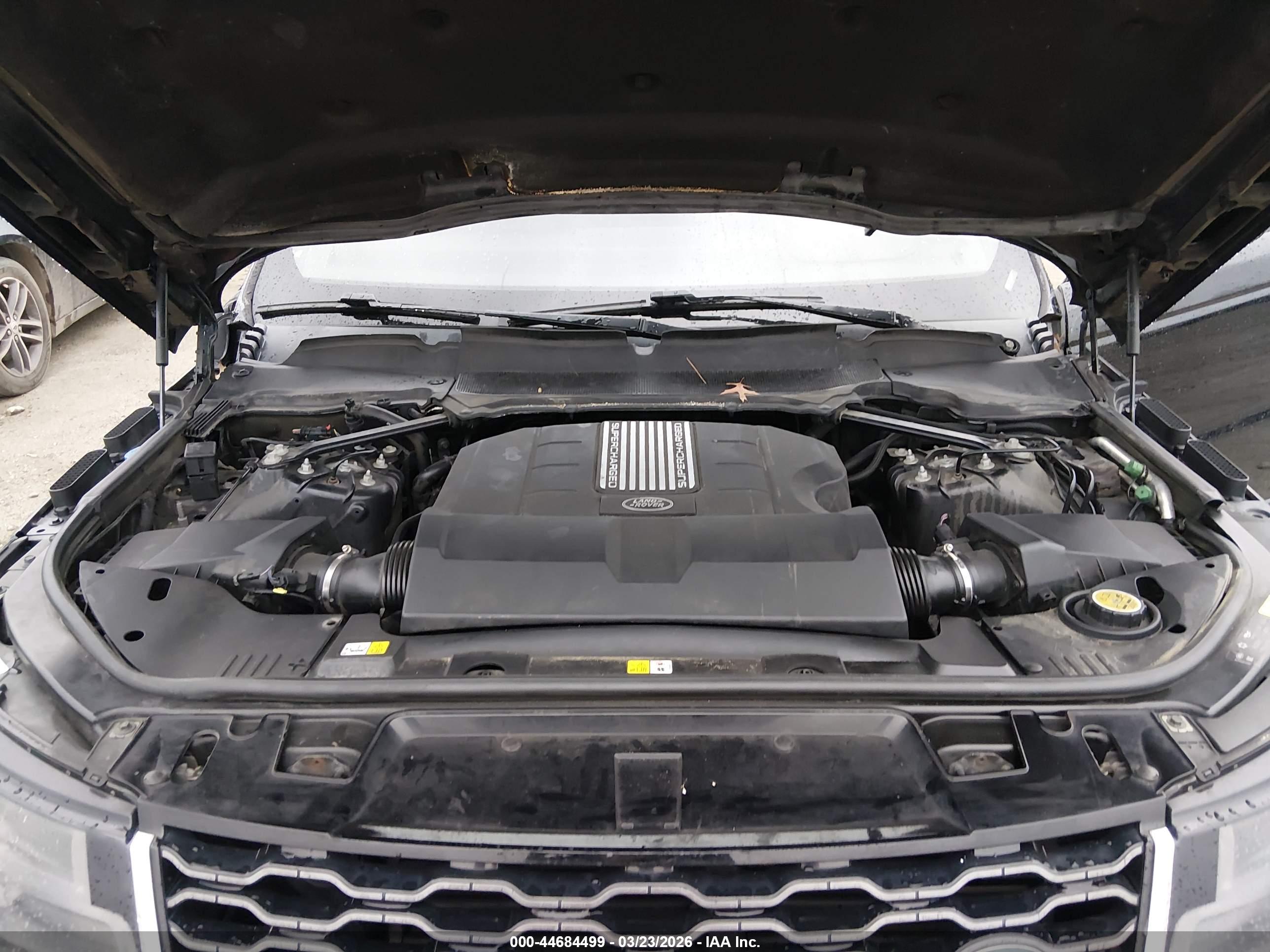 LAND ROVER image 10