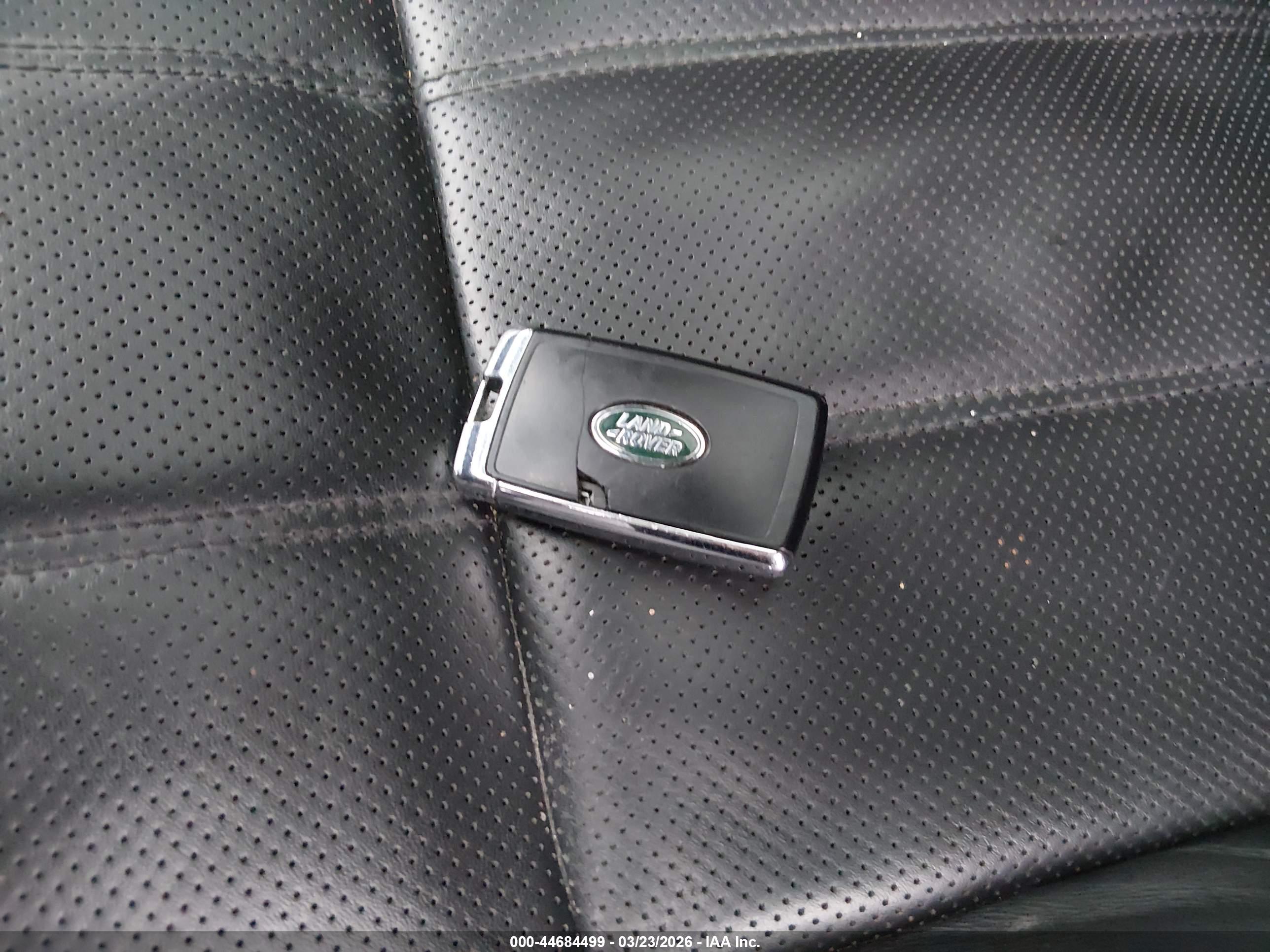 LAND ROVER image 11