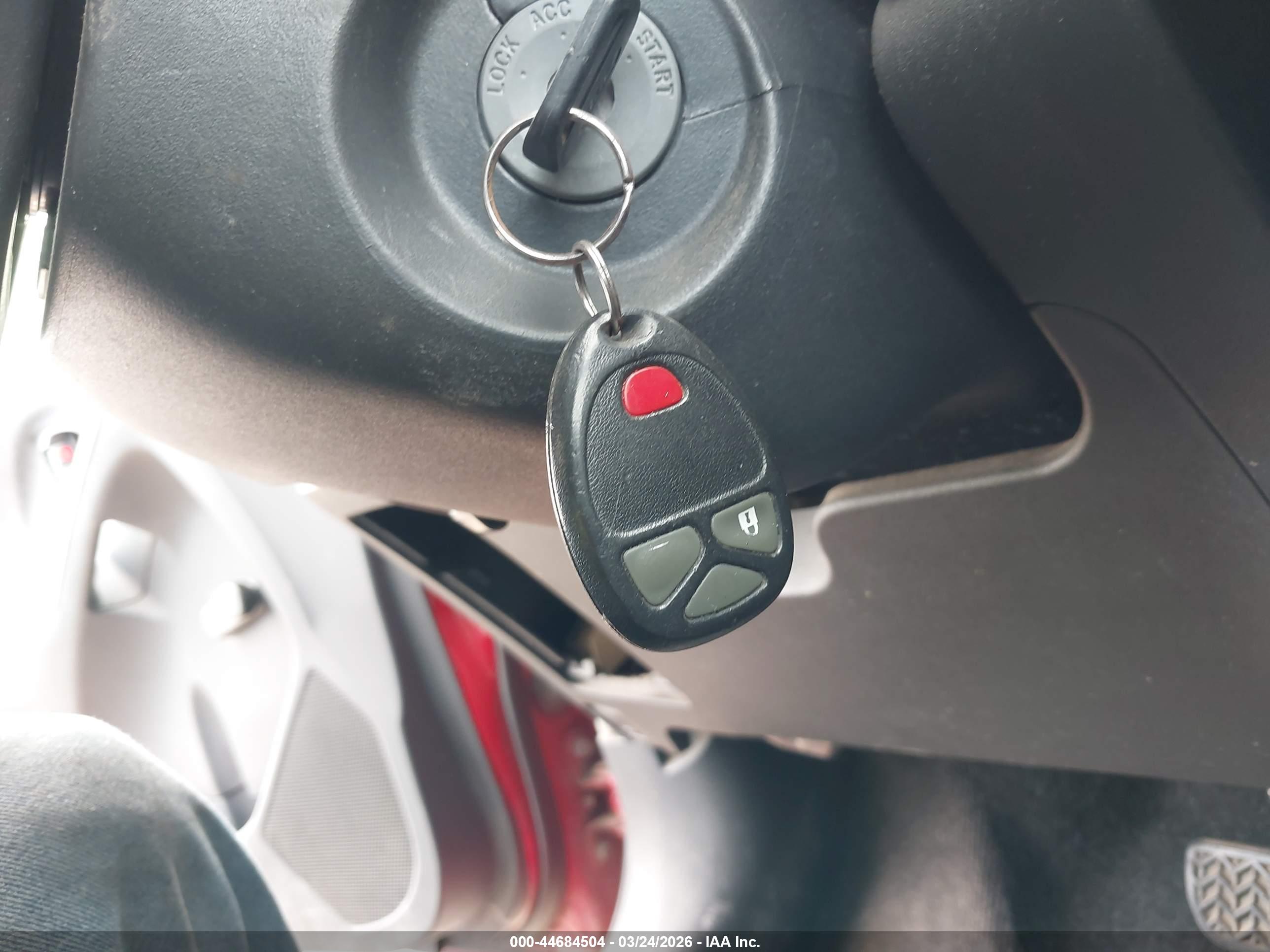 TOYOTA YARIS image 11