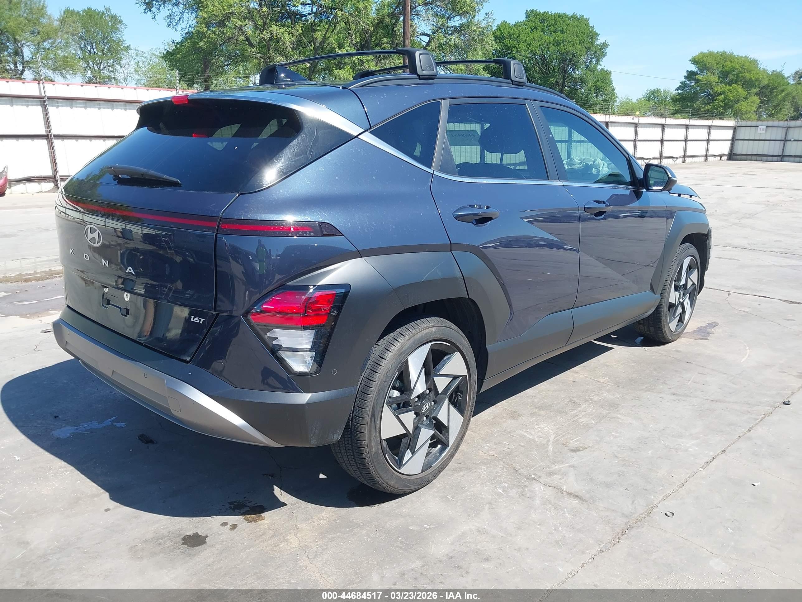 HYUNDAI KONA image 4