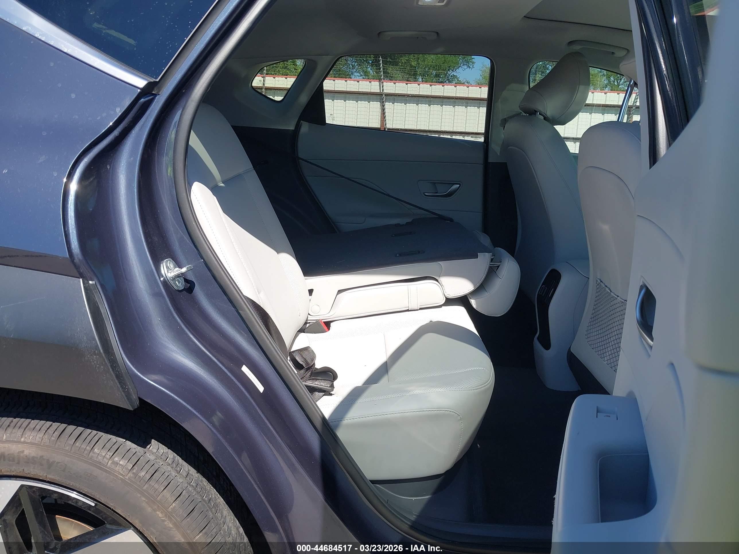 HYUNDAI KONA image 8
