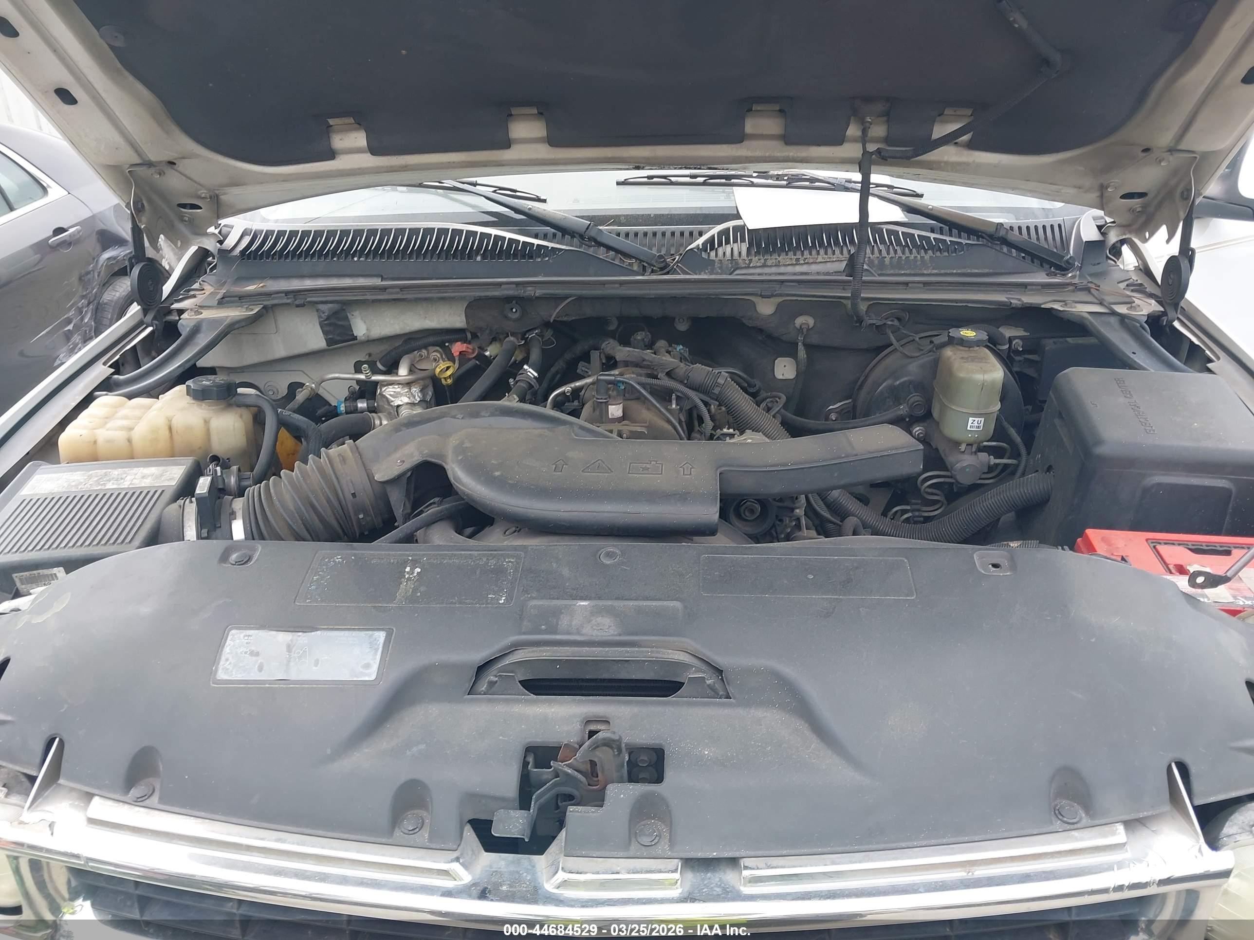 CHEVROLET SUBURBAN image 10