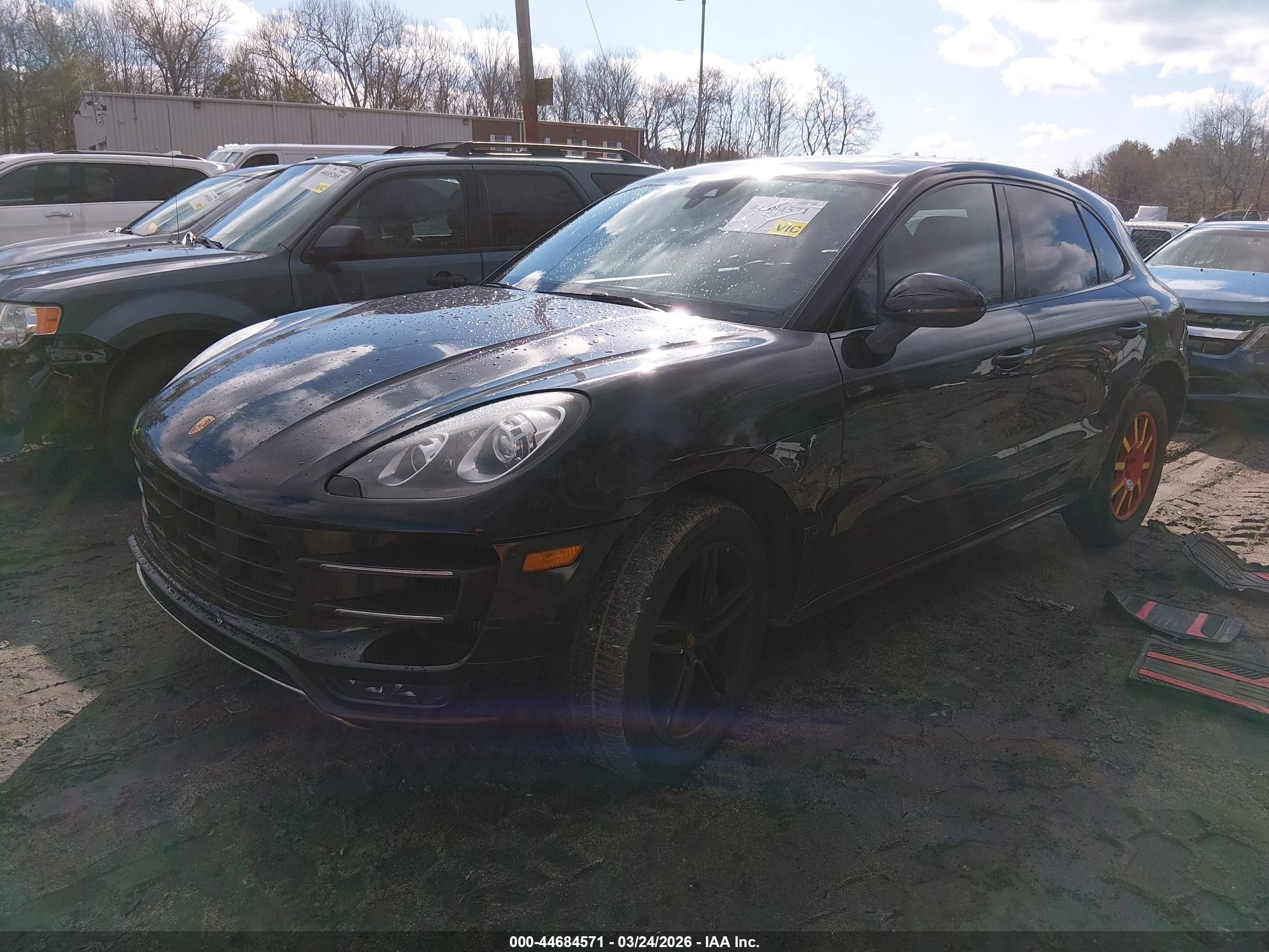 PORSCHE MACAN image 2