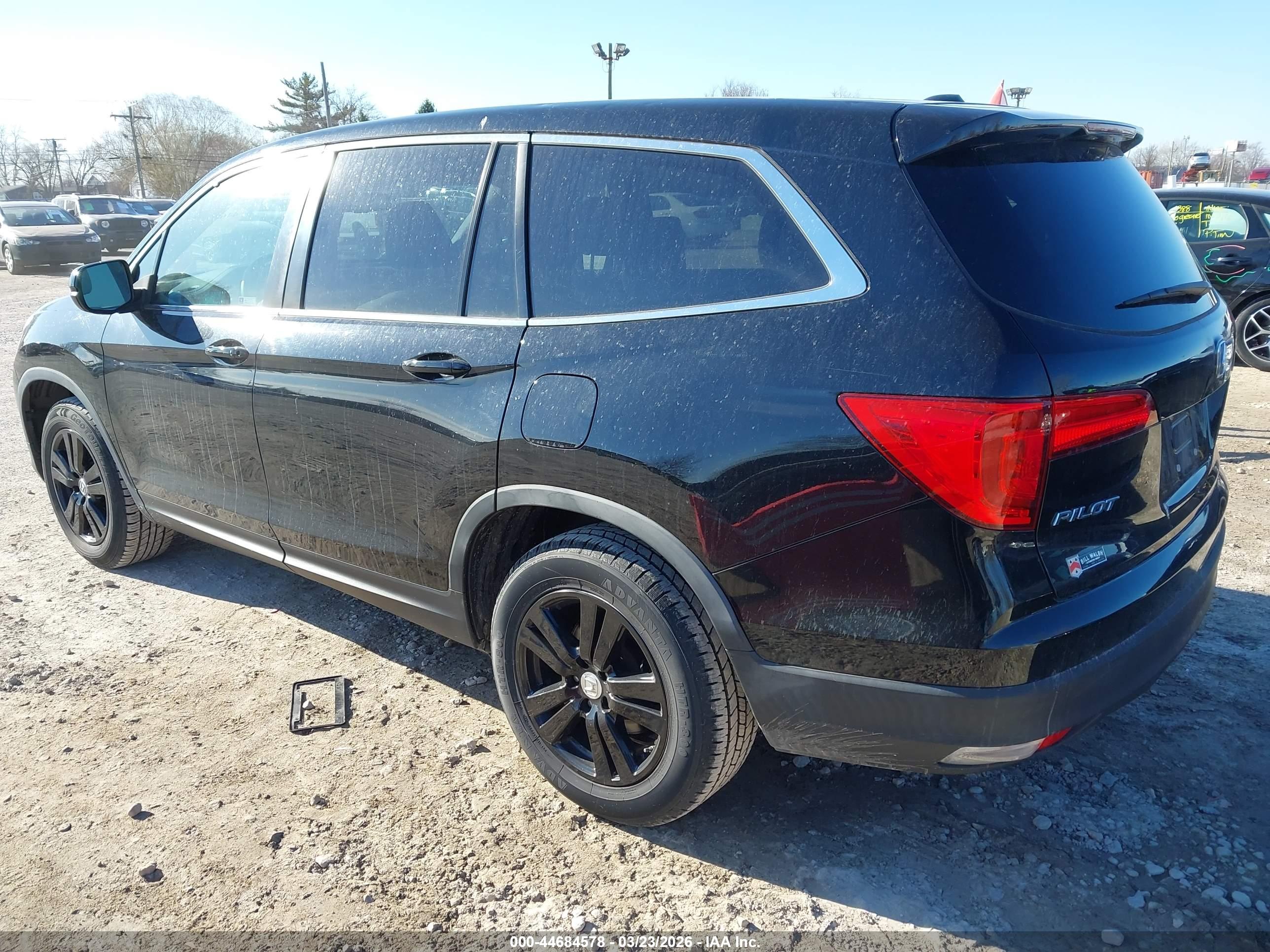 HONDA PILOT image 3