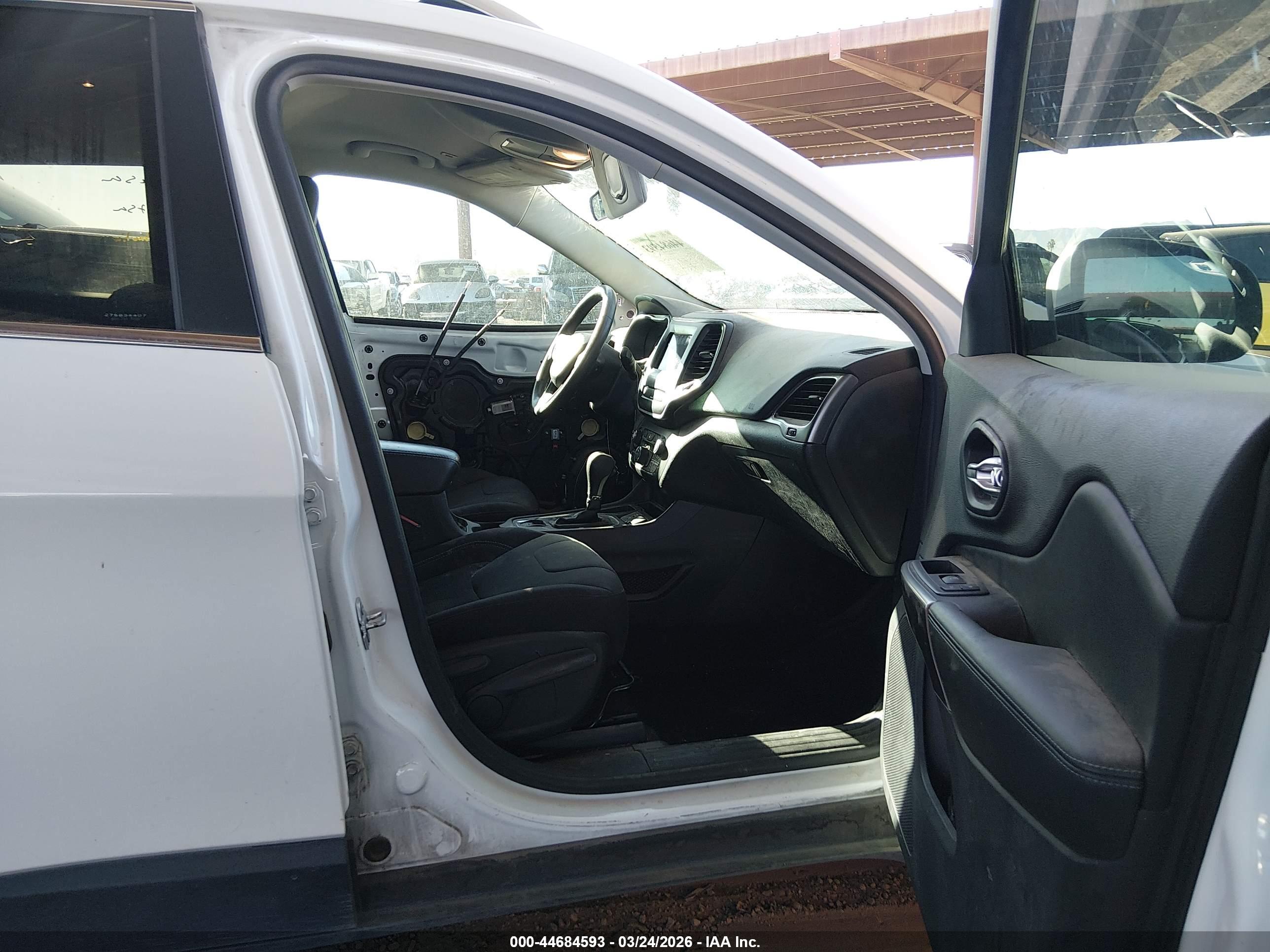 JEEP CHEROKEE image 5