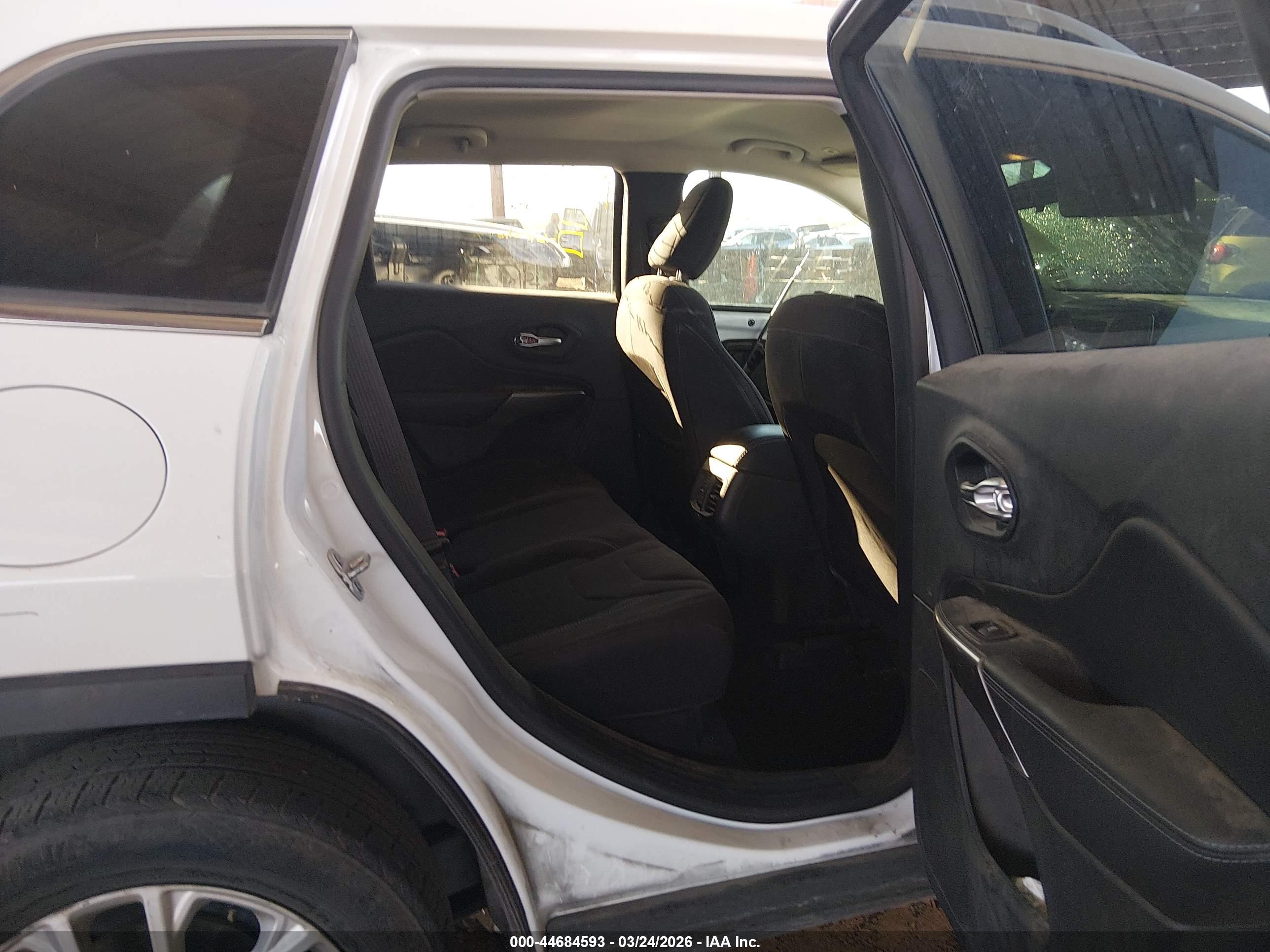 JEEP CHEROKEE image 8