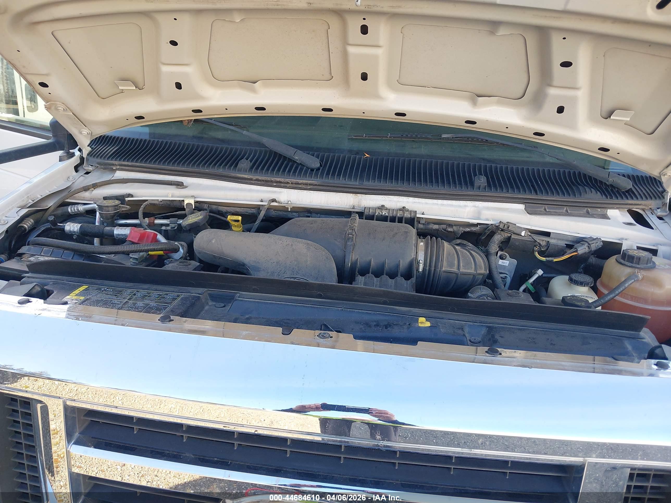FORD E-450 image 10