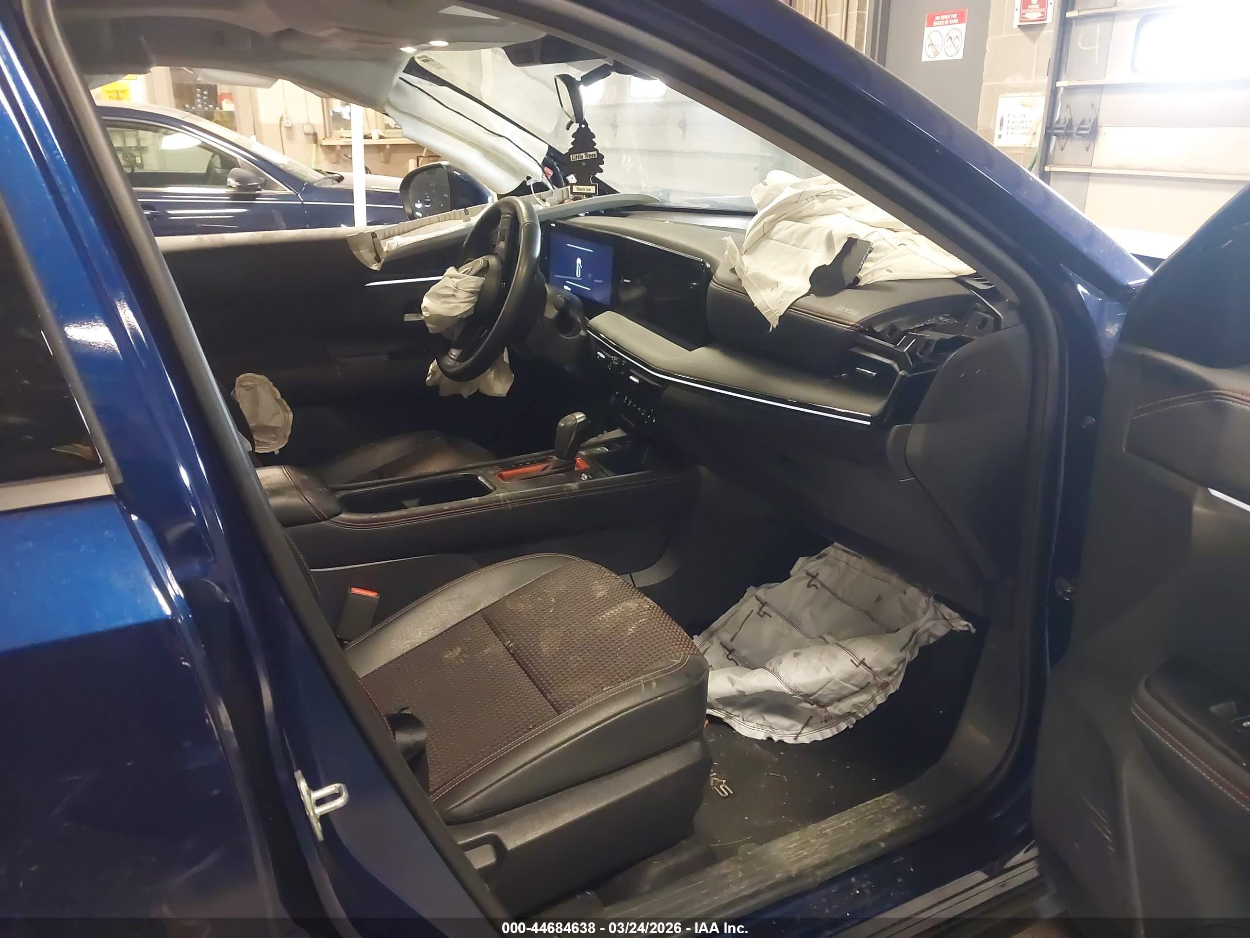 NISSAN KICKS image 5