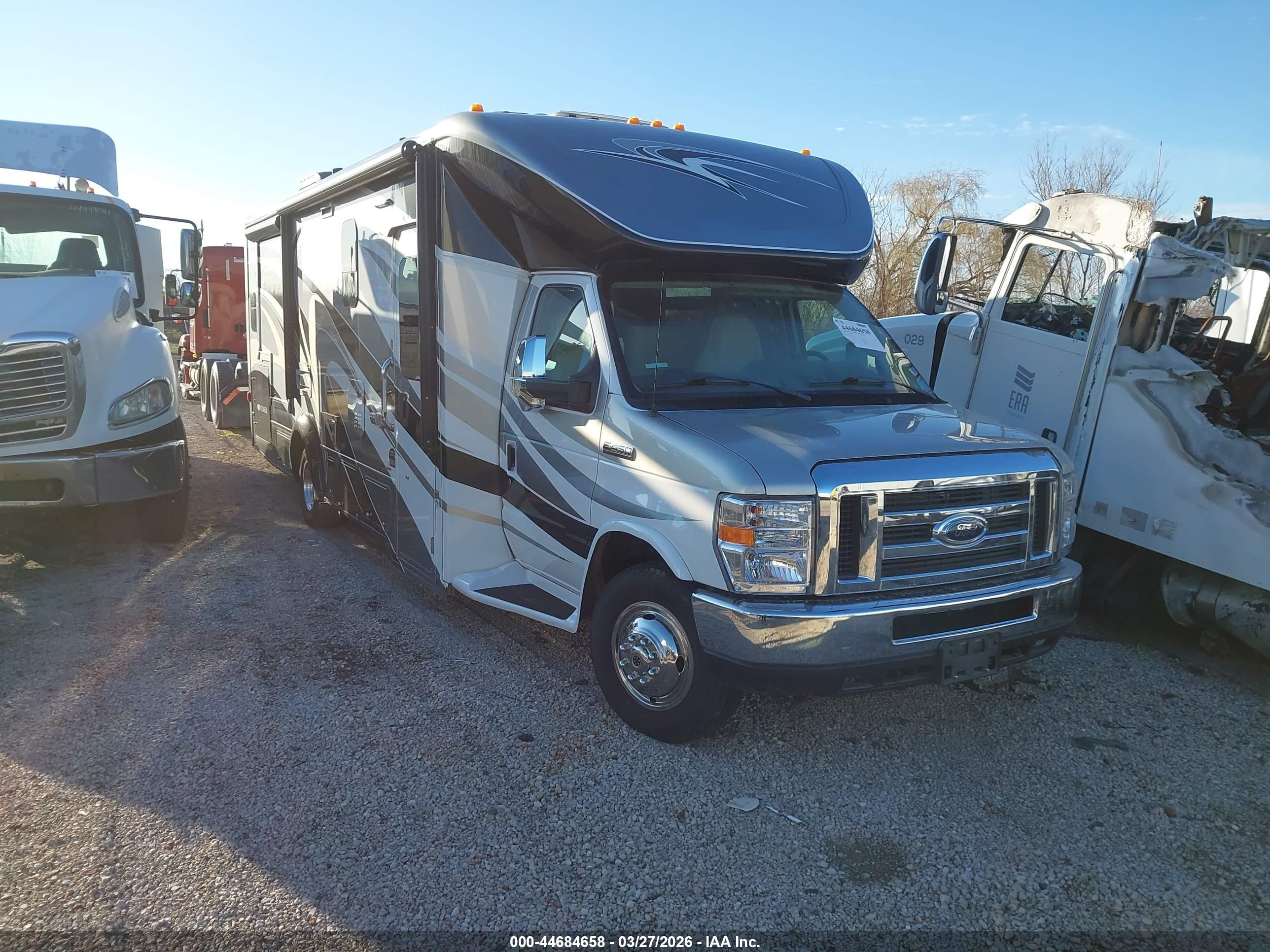 FORD E-450 image 2