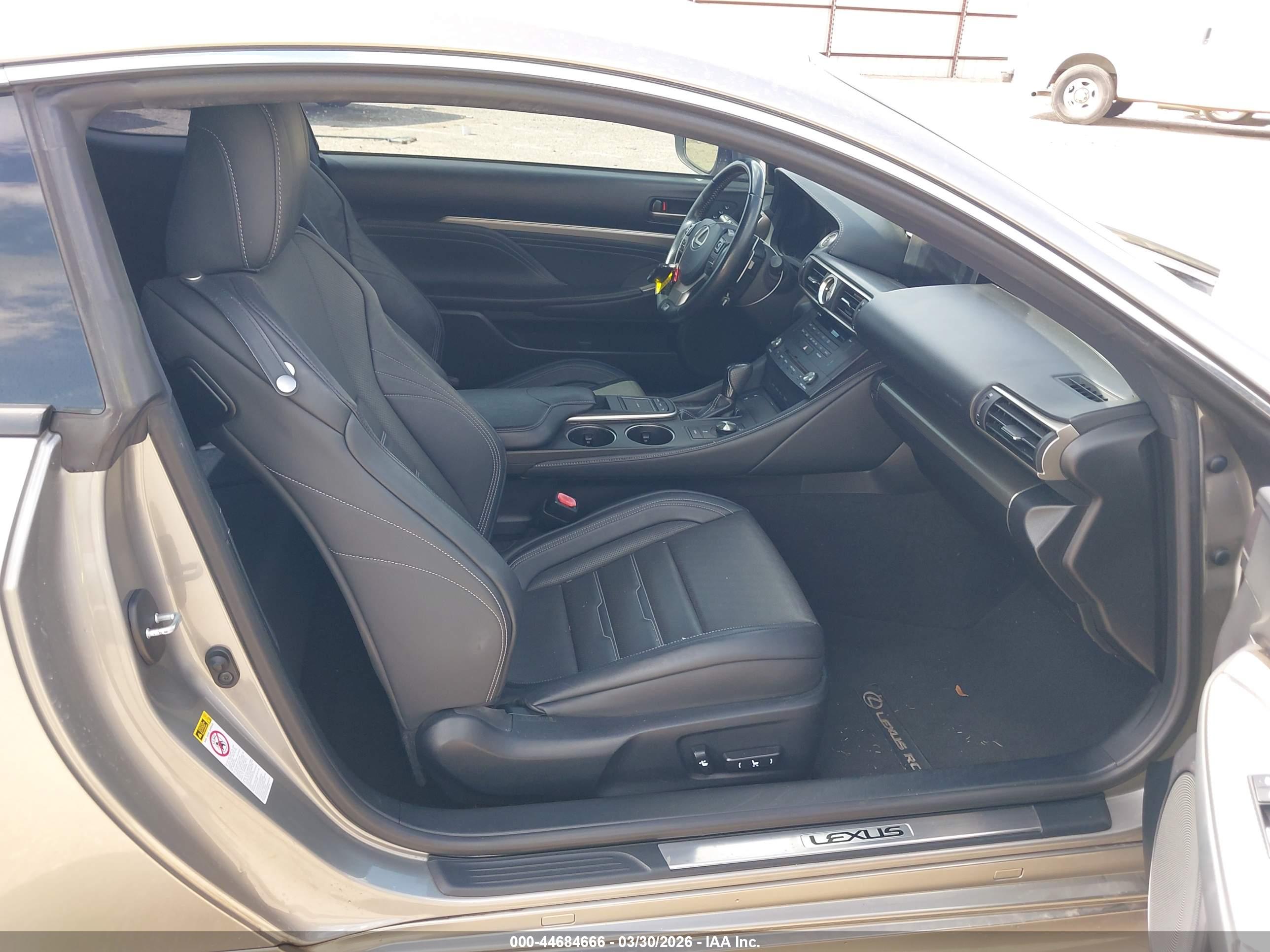 LEXUS RC image 5