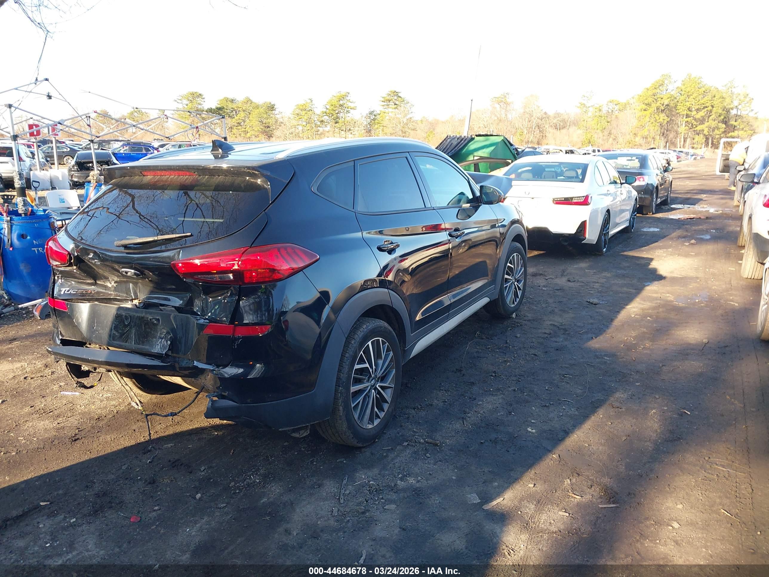HYUNDAI TUCSON image 4