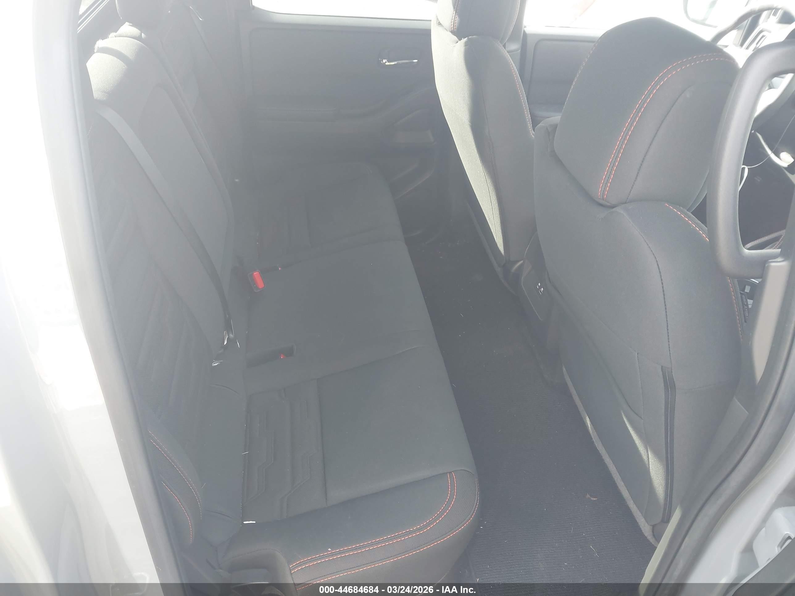 NISSAN FRONTIER image 8