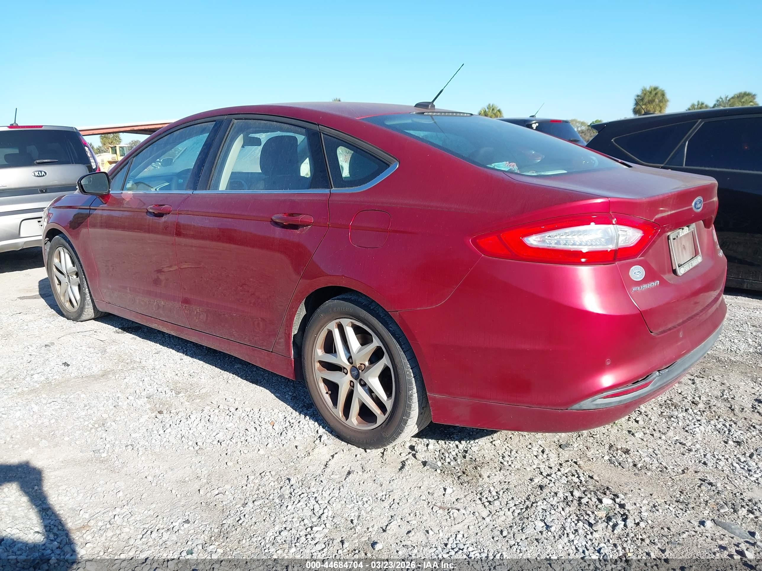 FORD FUSION image 3