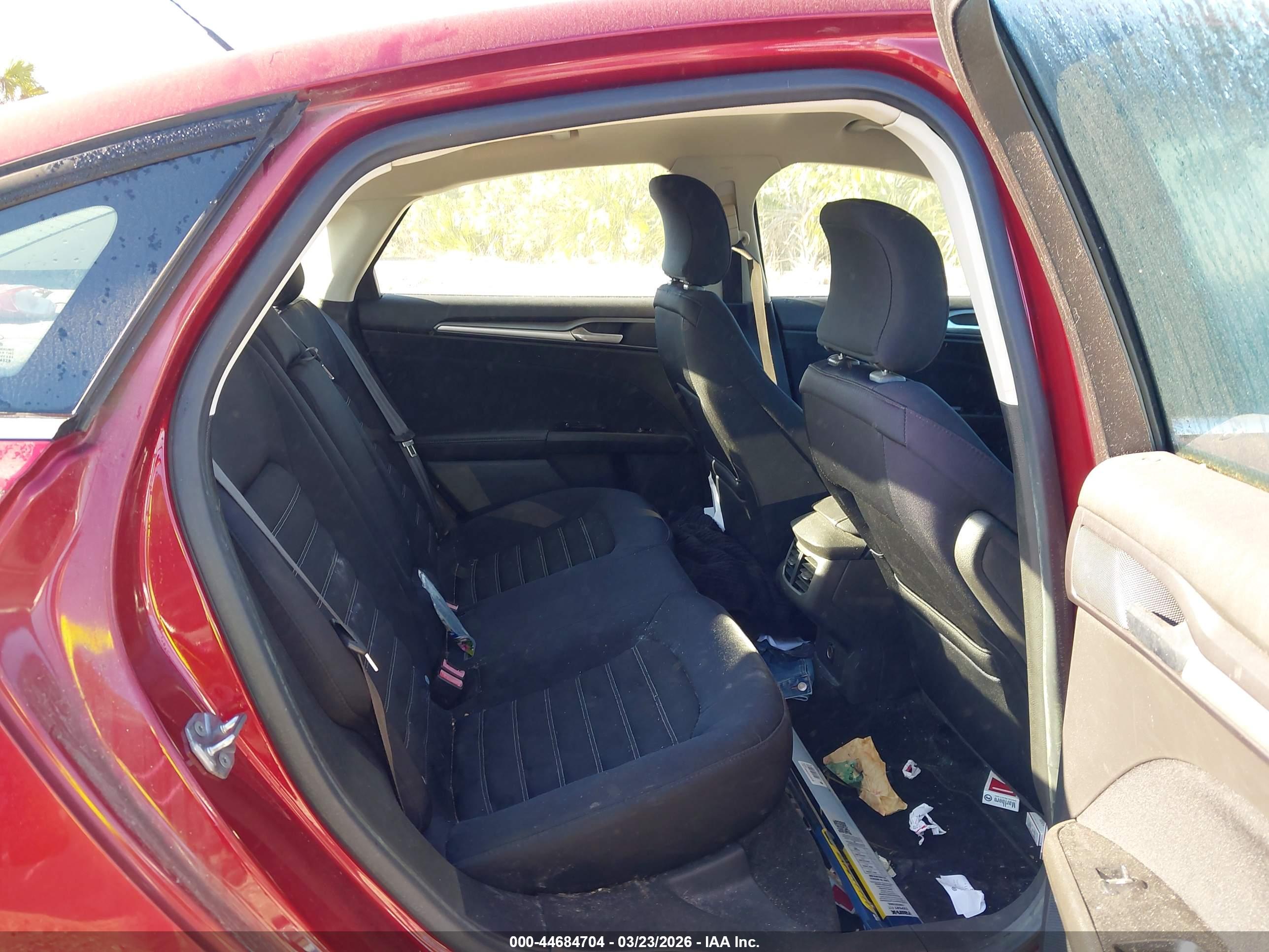FORD FUSION image 8