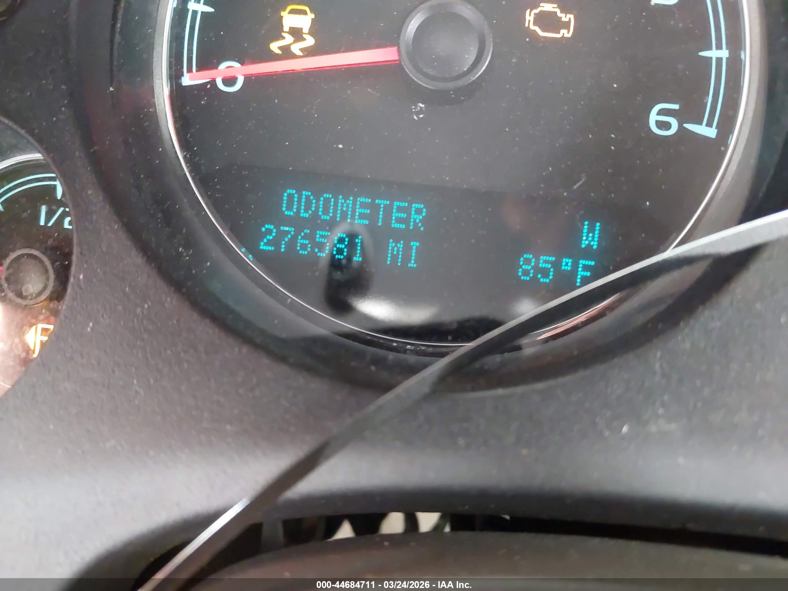 CHEVROLET SUBURBAN image 7