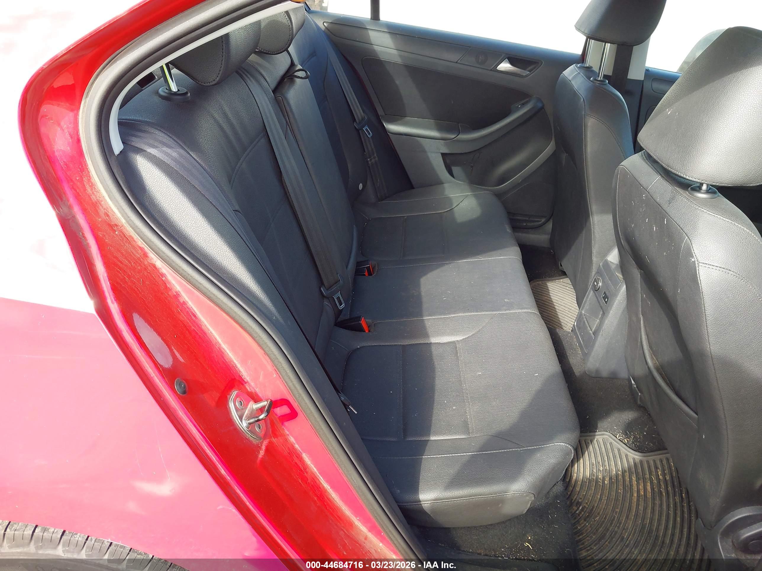 VOLKSWAGEN JETTA image 8