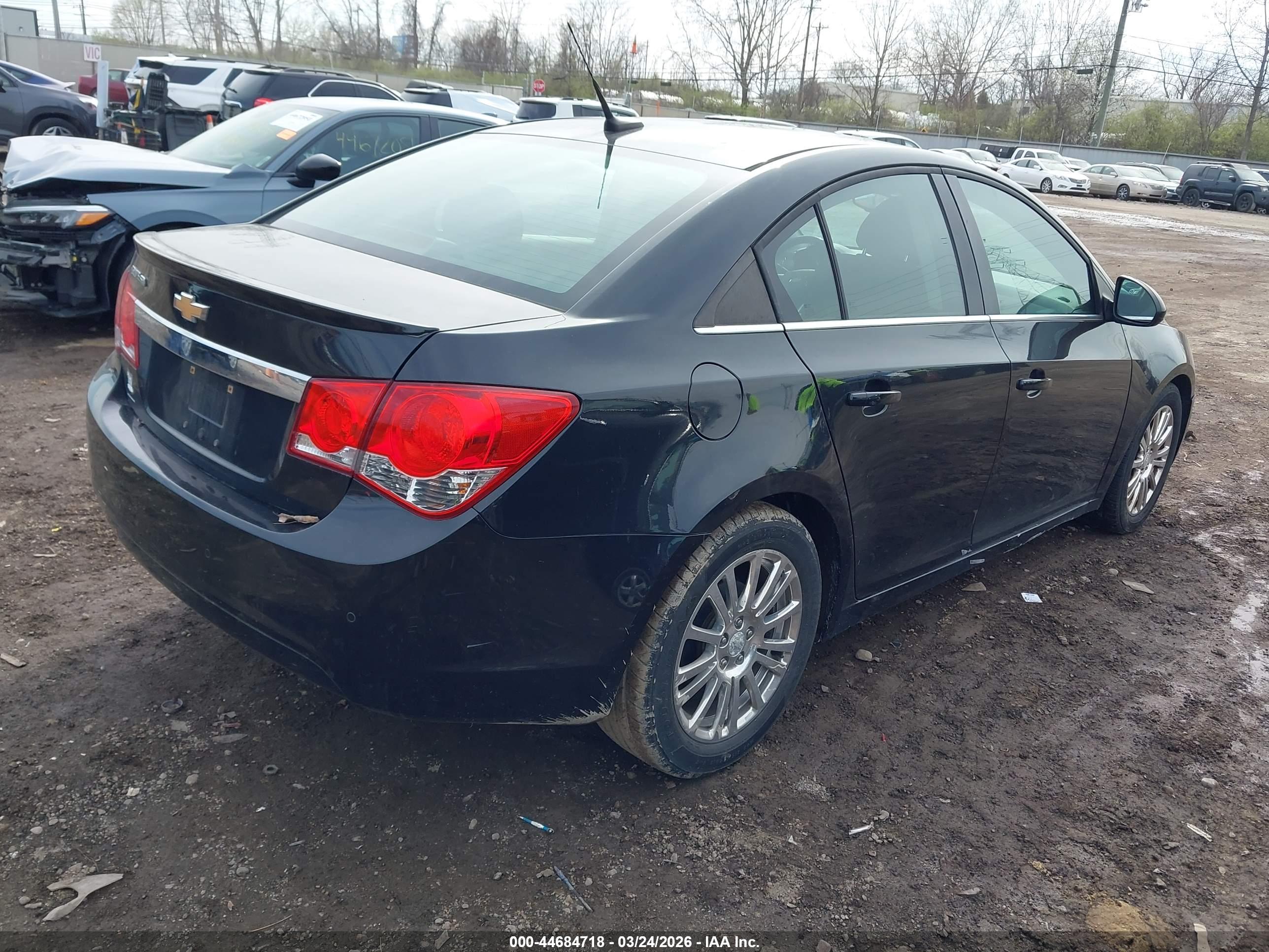 CHEVROLET CRUZE image 4