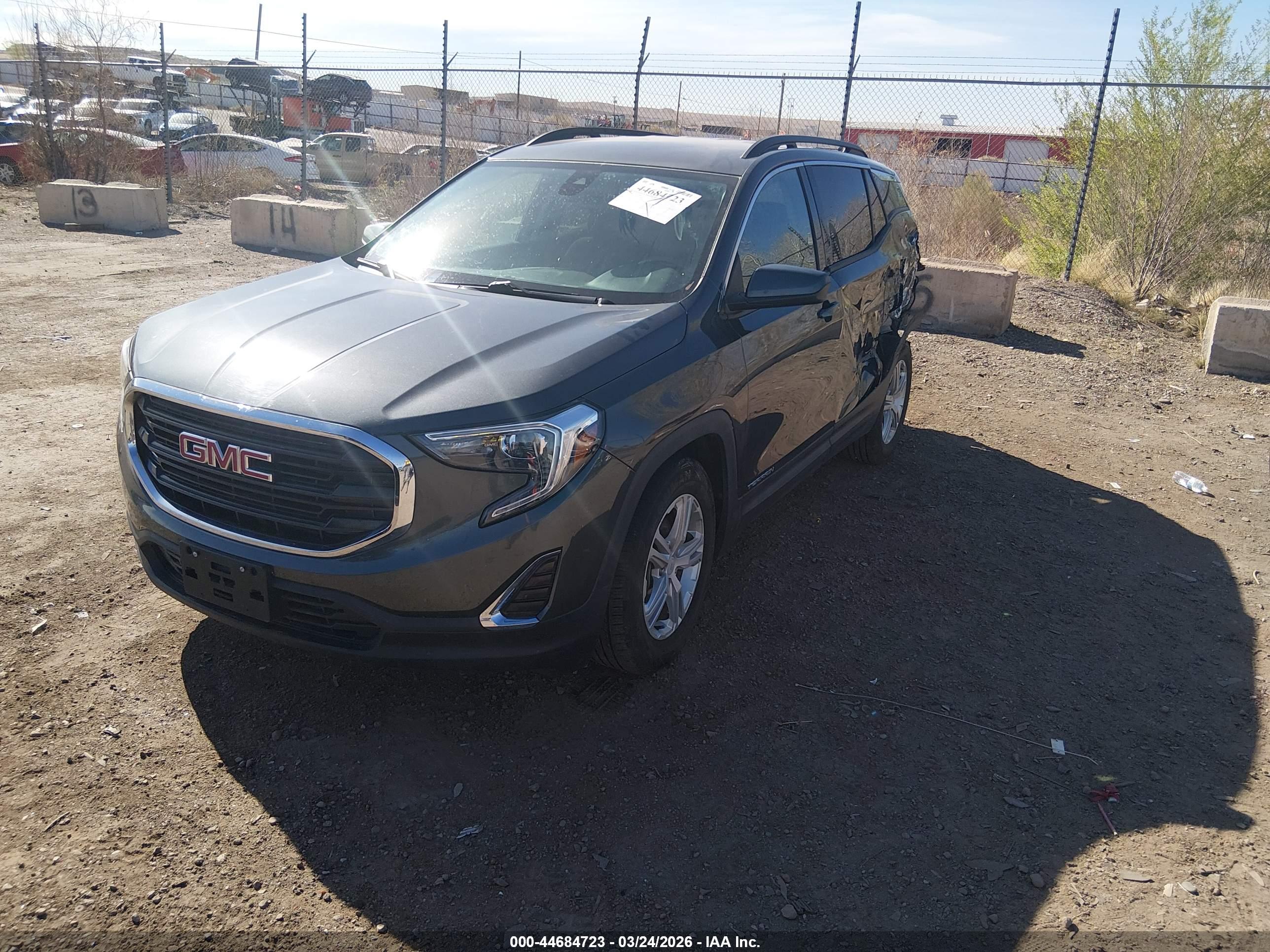 GMC TERRAIN image 2