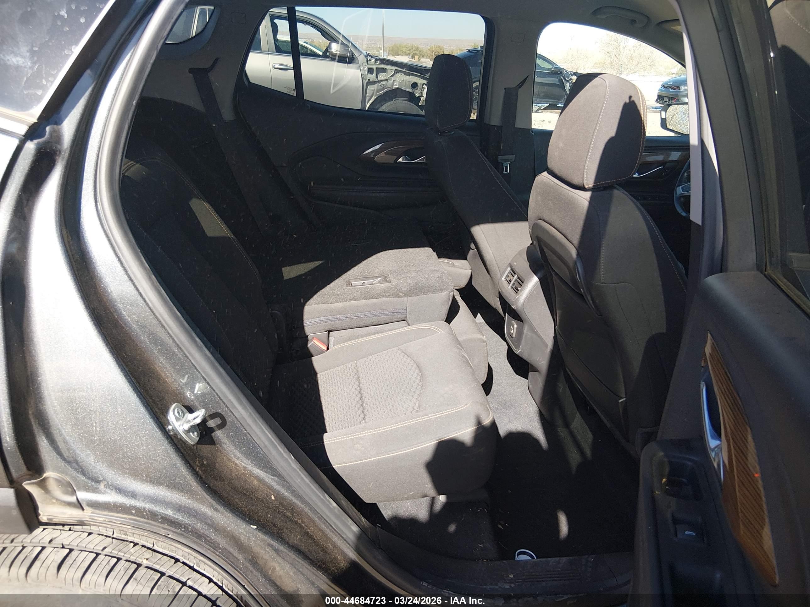GMC TERRAIN image 8