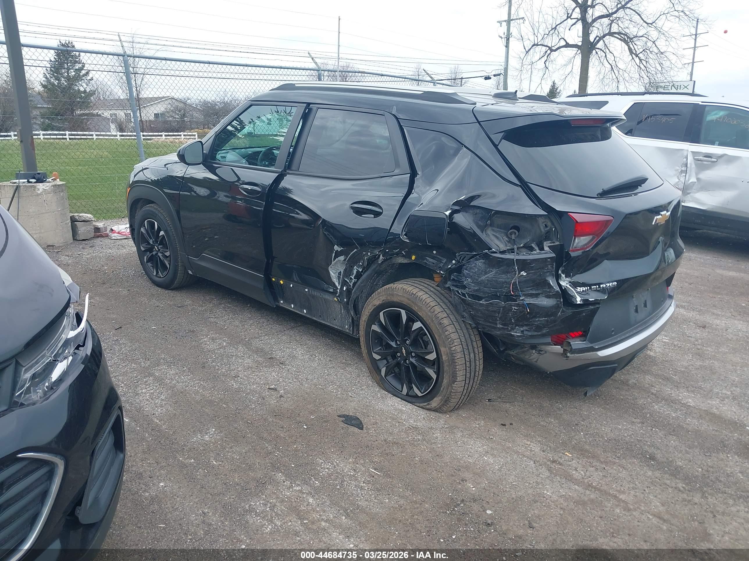 CHEVROLET TRAILBLAZER image 3
